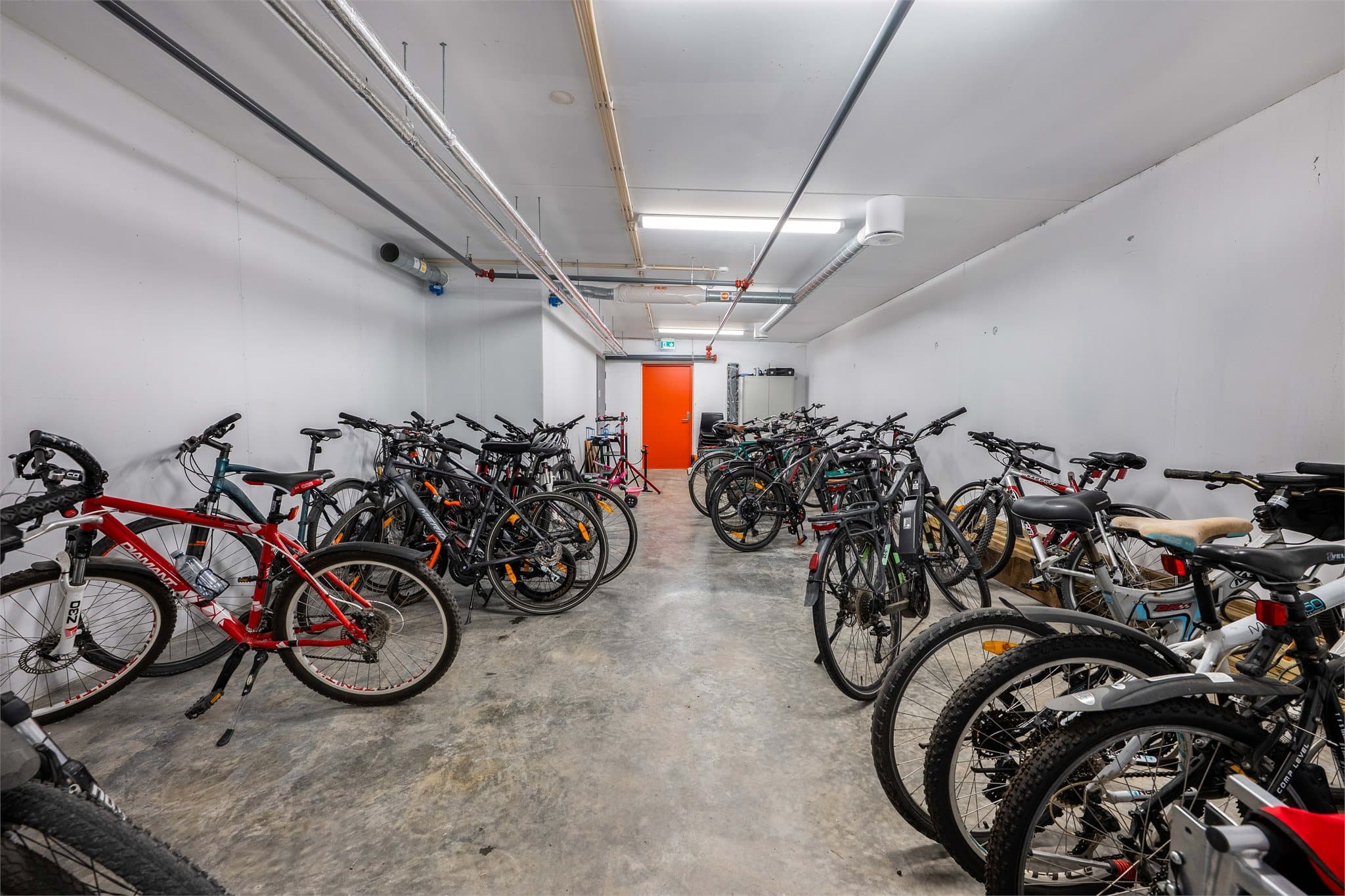 Sameiet har også felles sykkel-/smørebod.