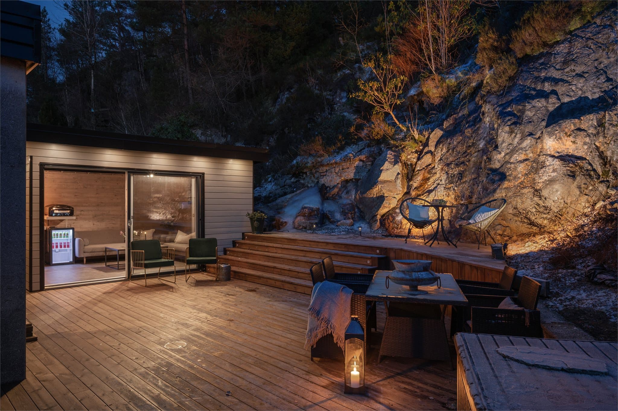 - Fra kjøkkenet er det direkte adkomst til en herlig terrasse som måler 59m² -