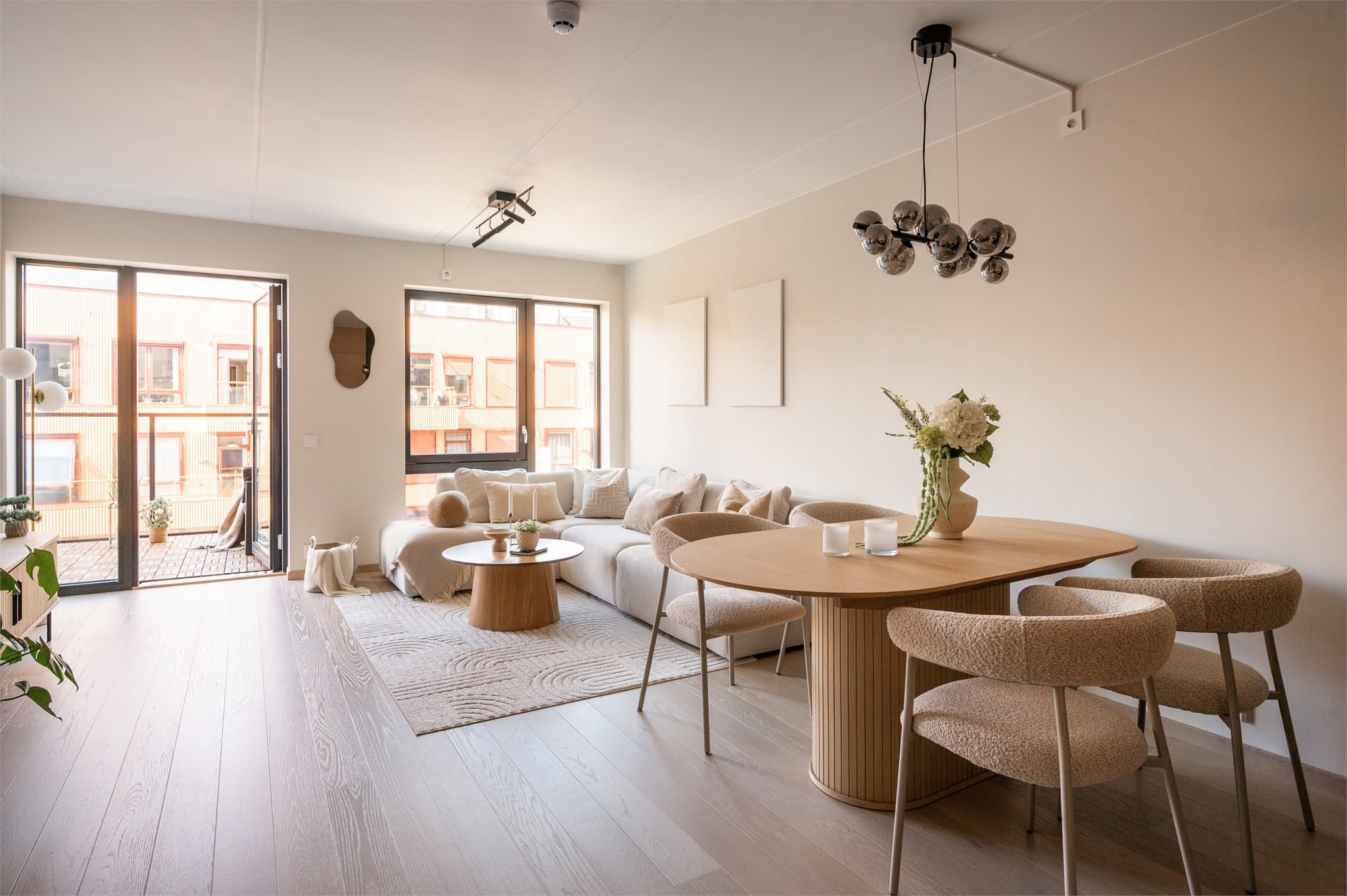 Lekker 1-stavs eikeparkett.