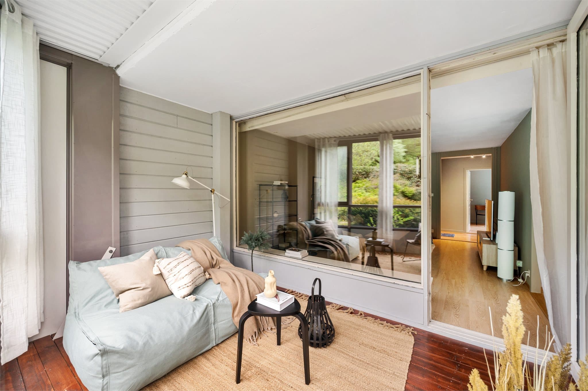 - Altanen måler 8,4m² og har godt med plass til ønsket møblement -