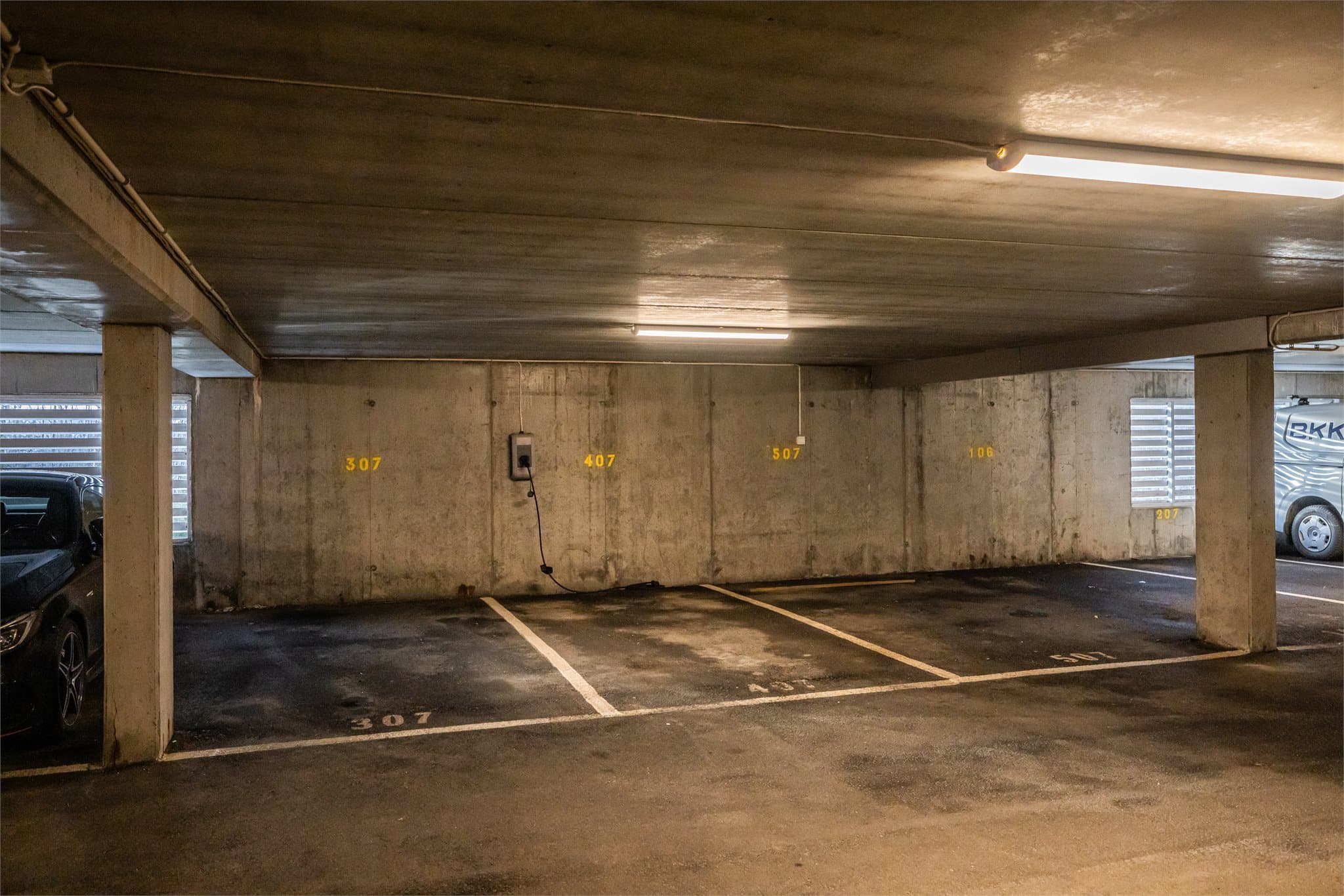 - Medfølgende leiligheten er det fast garasjeplass med mulighet for elbil-lader -