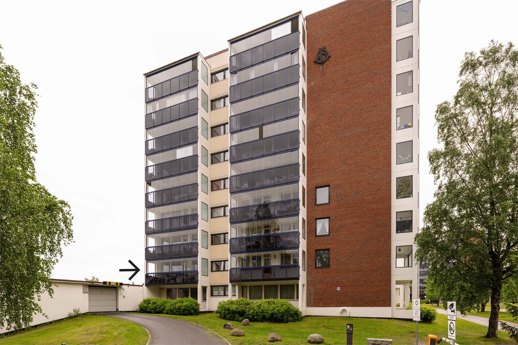 Kort vei til offentlig kommunikasjon, med Haugenstua stasjon kun 3 minutters gange unna.