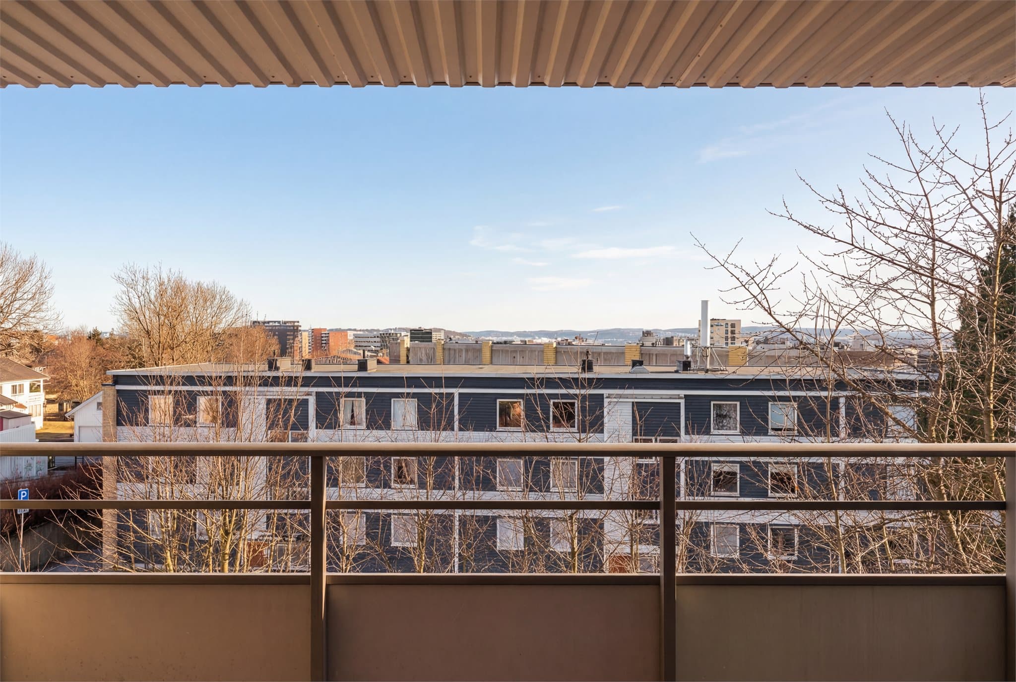 Fri og luftig utsikt fra den store balkongen.