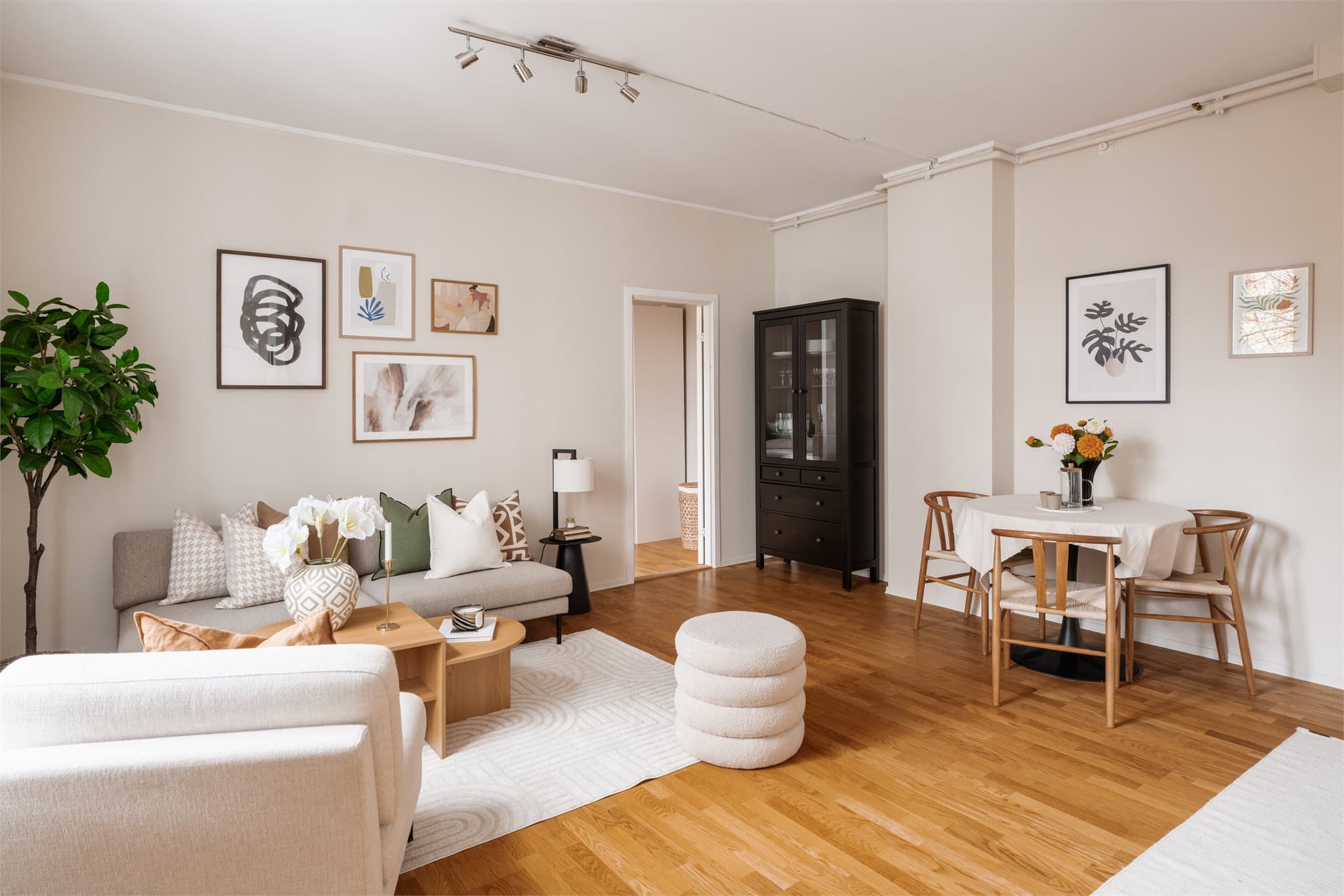 Bredbånd er inkludert i felleskostnadene.