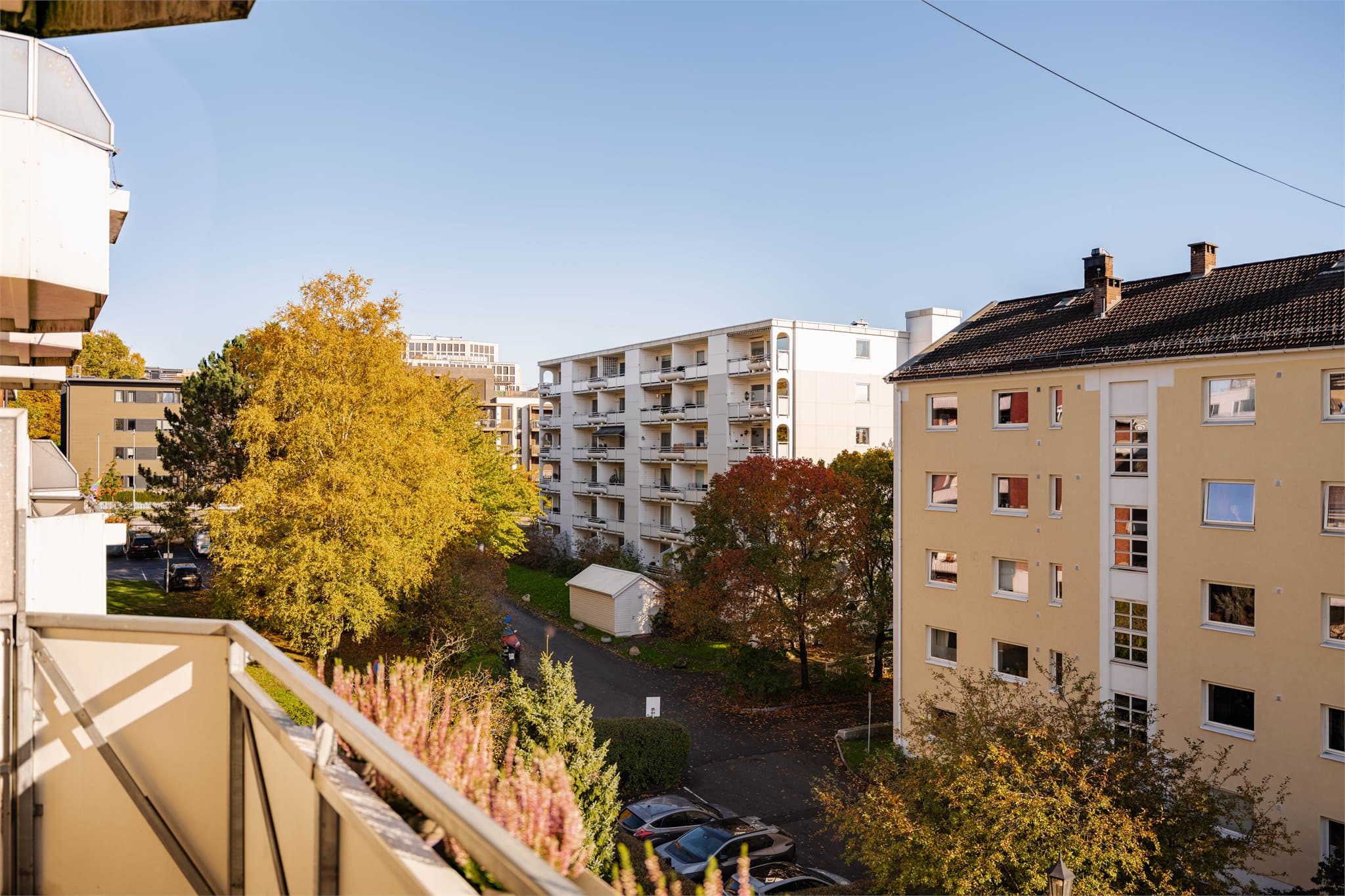 Leiligheten ligger i et attraktivt og veletablert boligområde på Ensjø.