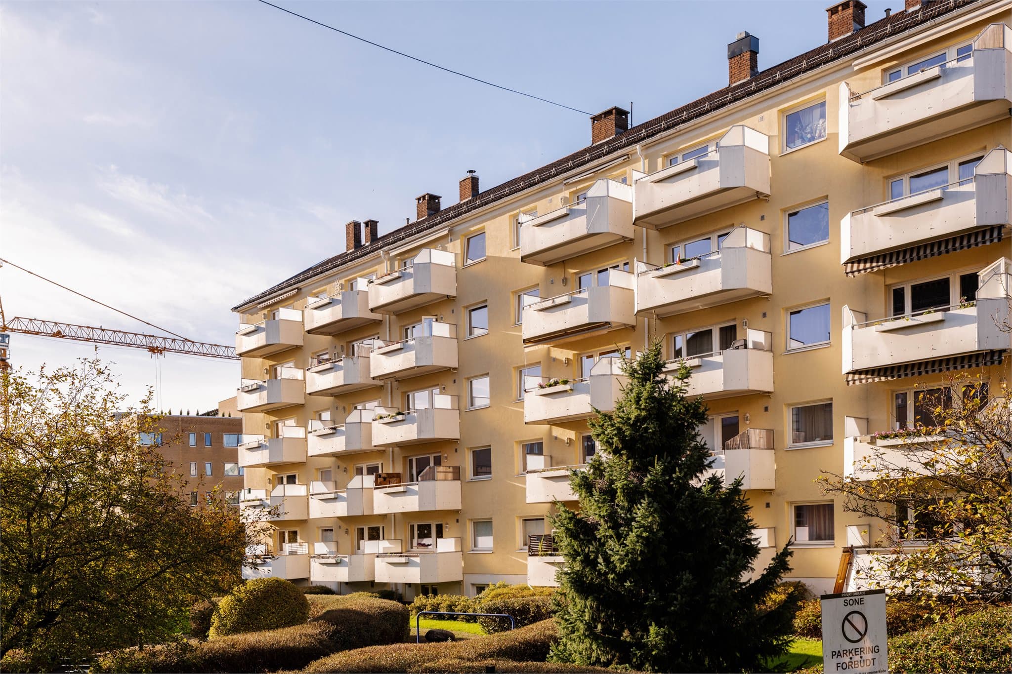 Området kombinerer urbane kvaliteter med grønne omgivelser, og har de senere årene utviklet seg til en moderne og levende bydel med et godt utvalg av servicetilbud, møteplasser og rekreasjonsområder.