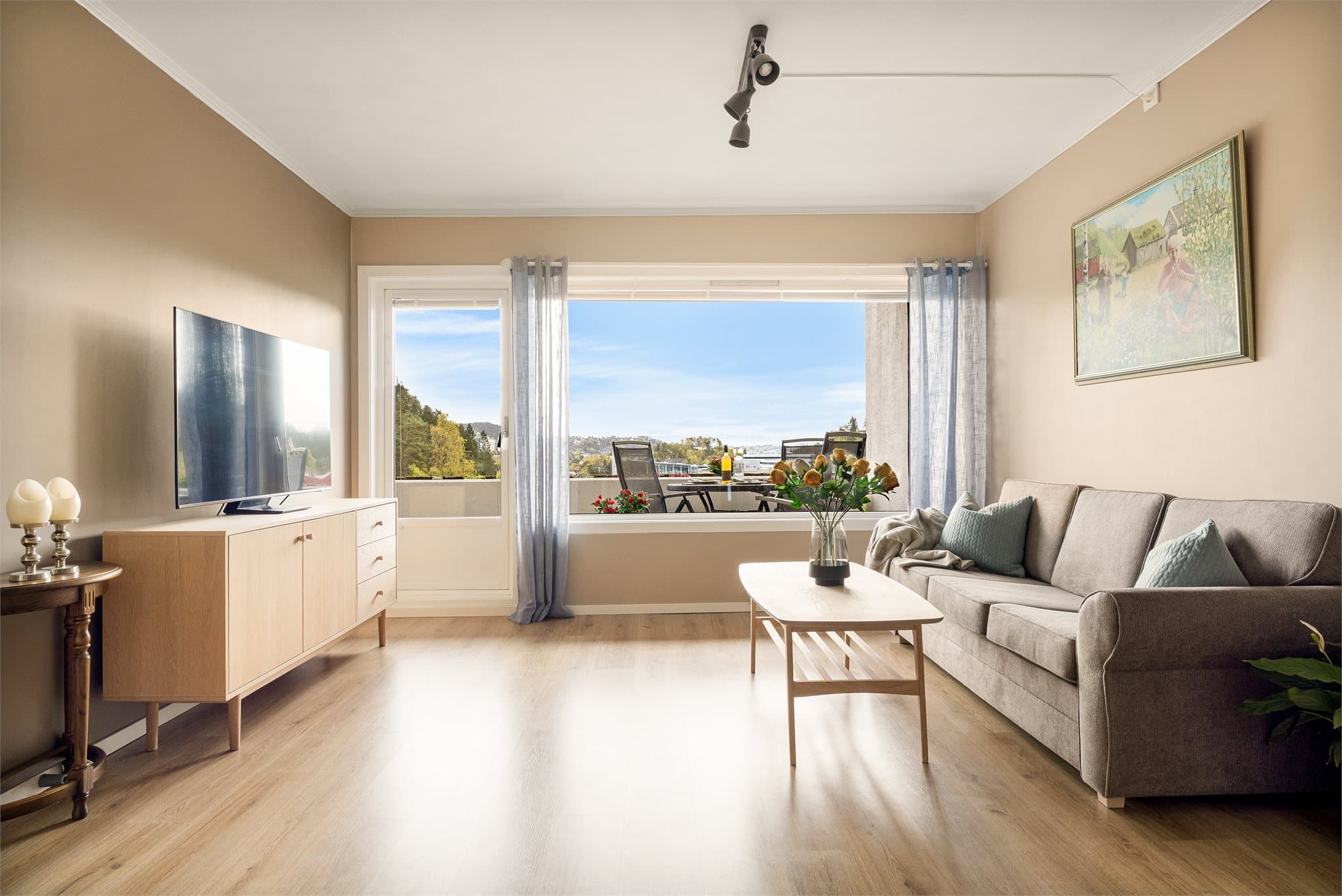 - En nydelig leilighet med moderne kvaliteter og sentral beliggenhet i populære Fyllingsdalen -