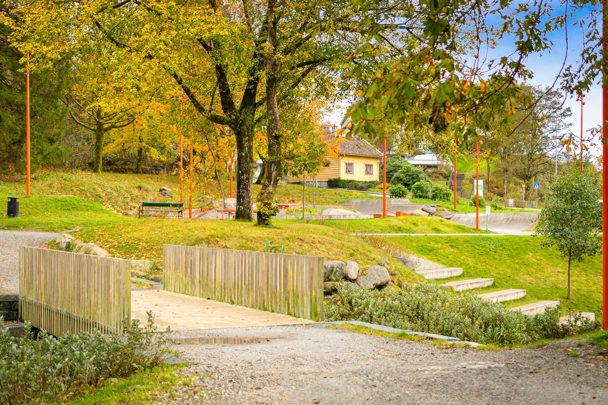 - Nærhet til Lynghaugparken med frisbeegolf. Kort vei til Kanadaskogen og Løvstakken -