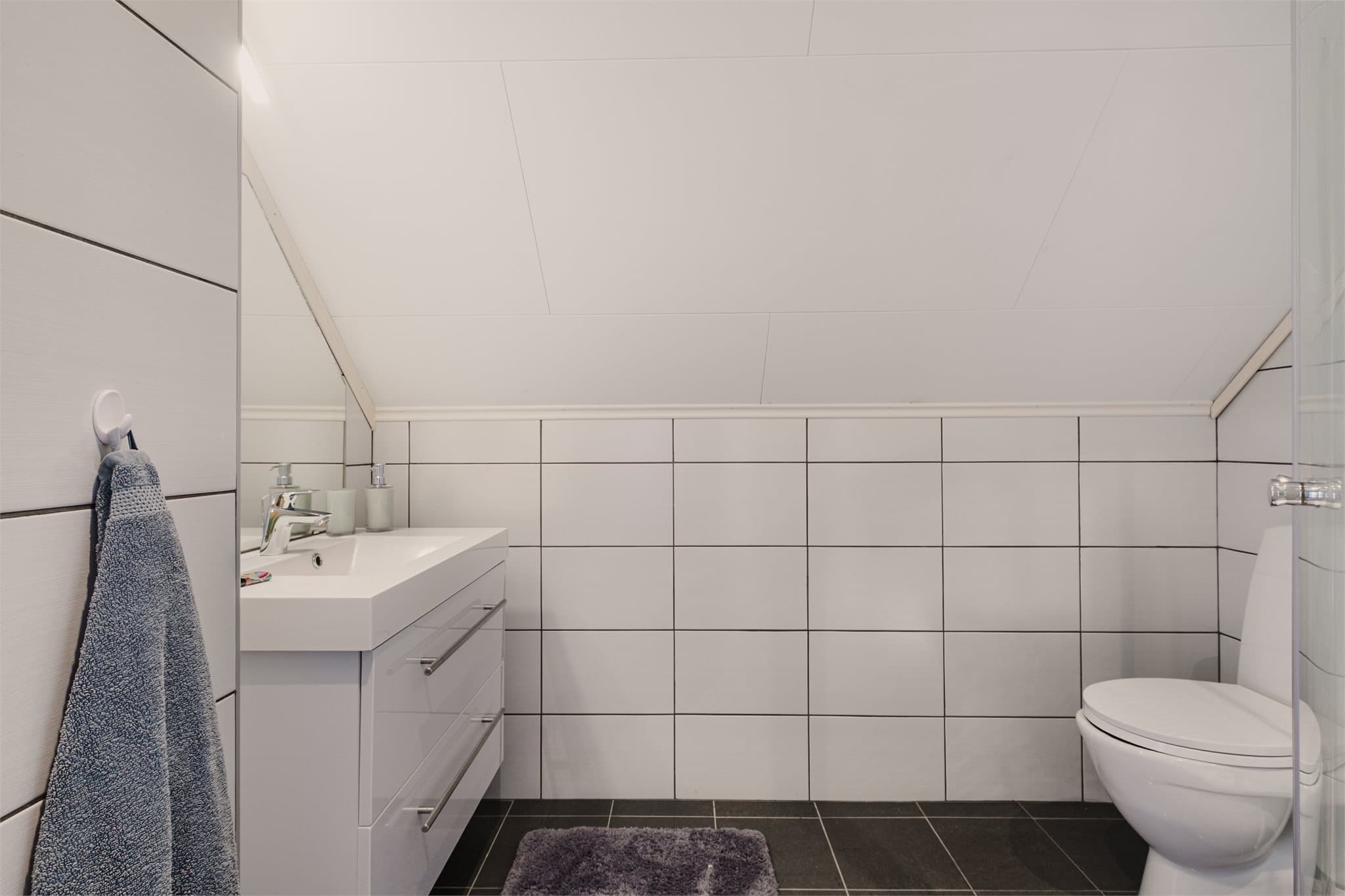 - Boligens andre bad måler 3,1m² -