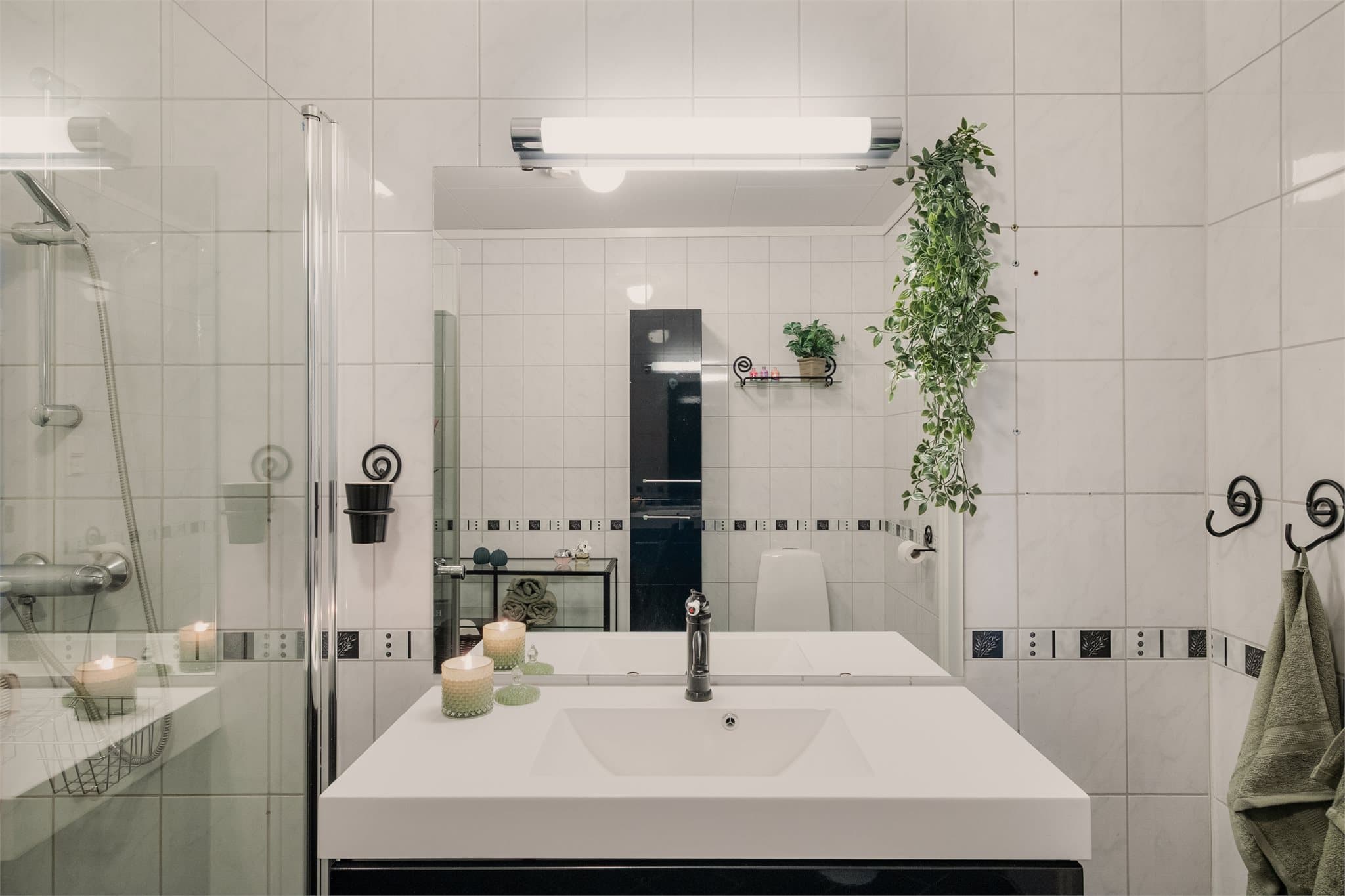 - Badet måler 6,1m² og har gulvvarme -