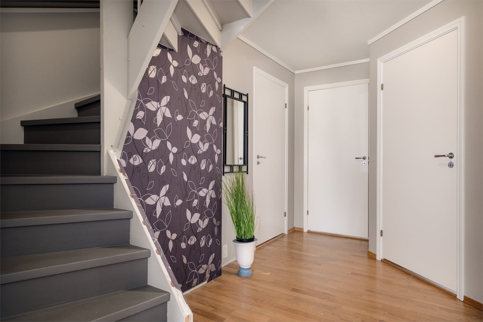 - Gang/trapperom måler 9m² - Vi beveger oss opp -