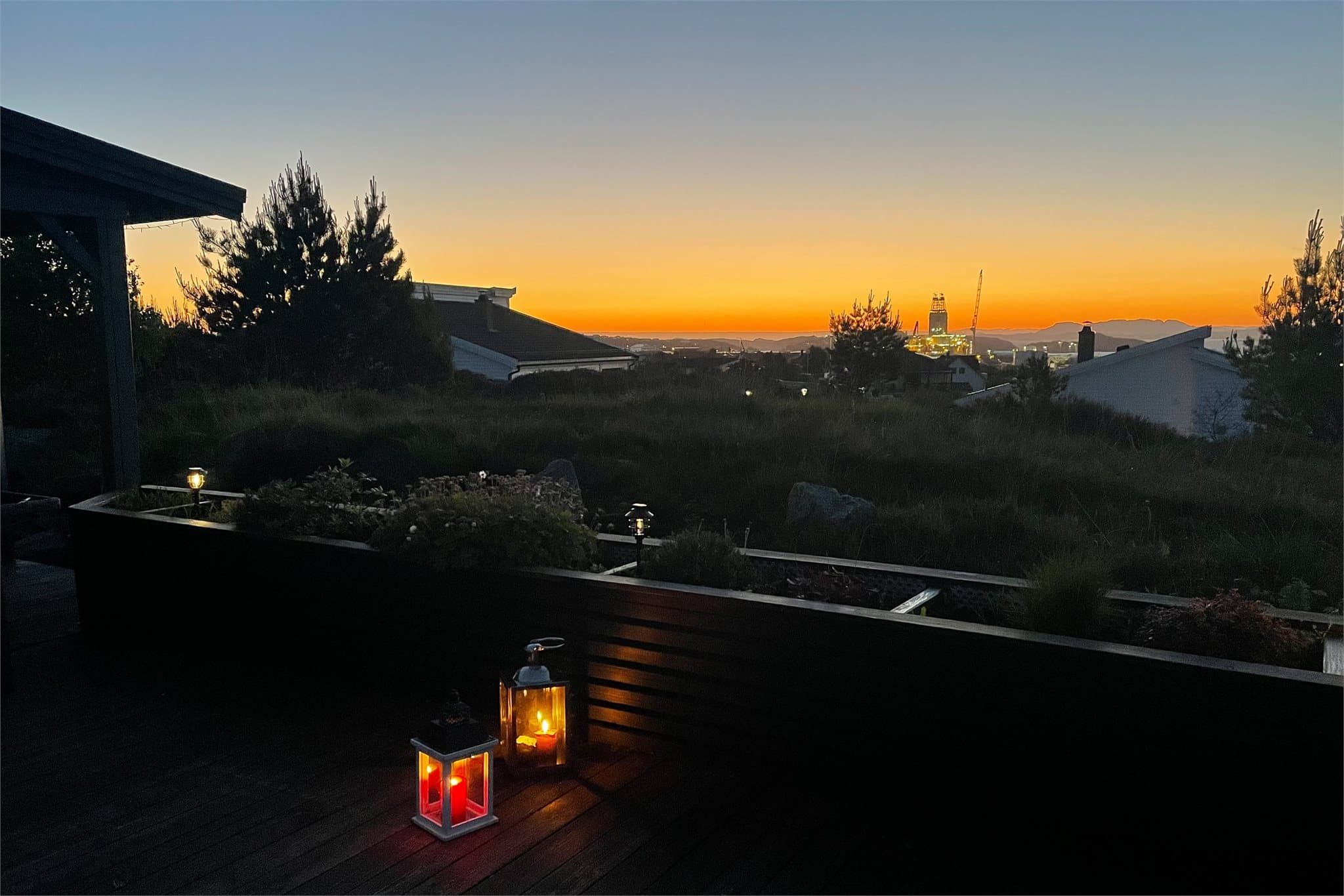 - Solnedgangen fra terrassen! -