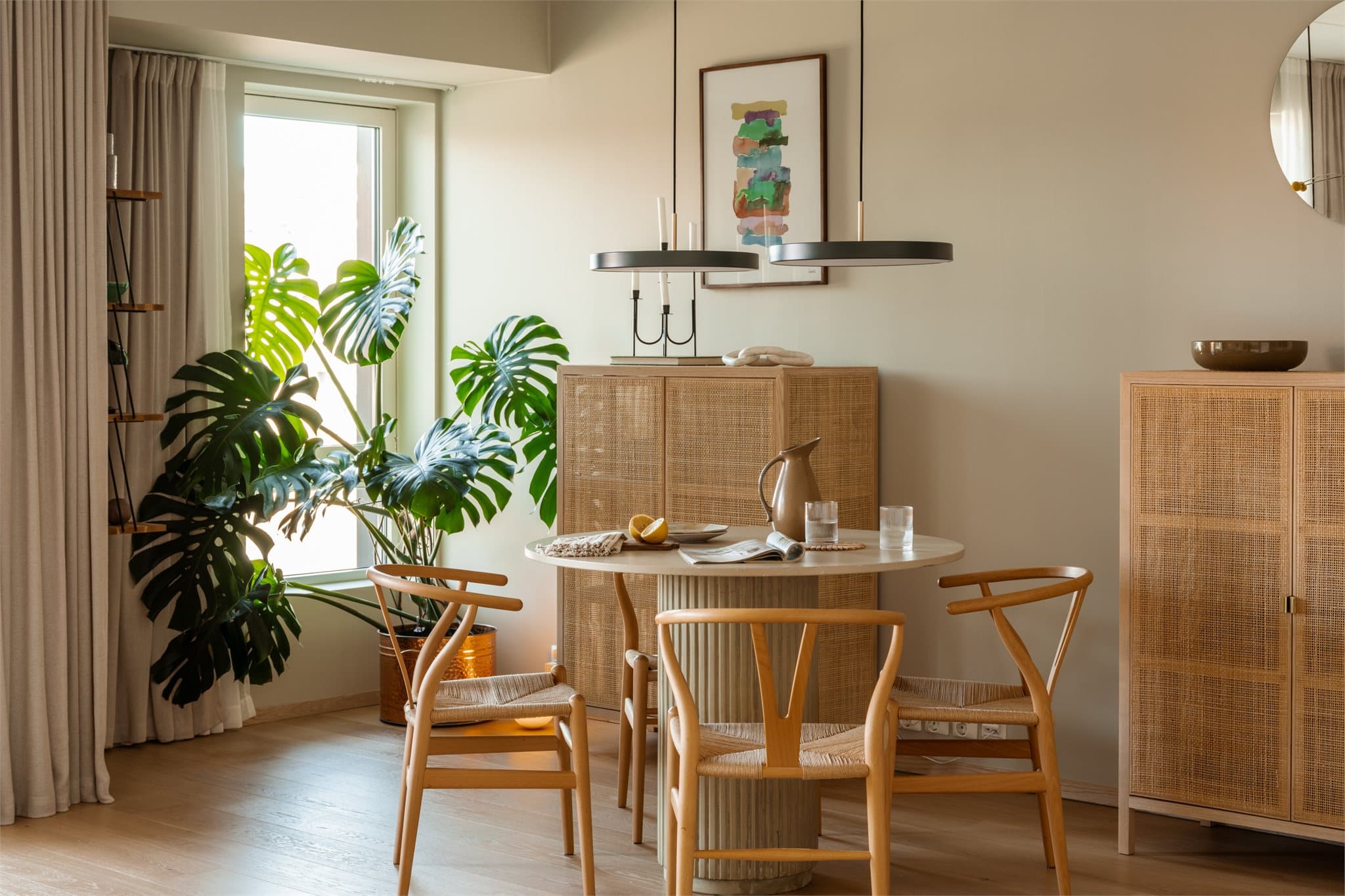 Gled dere til å invitere venner og familie til den første middagen i deres nye hjem!