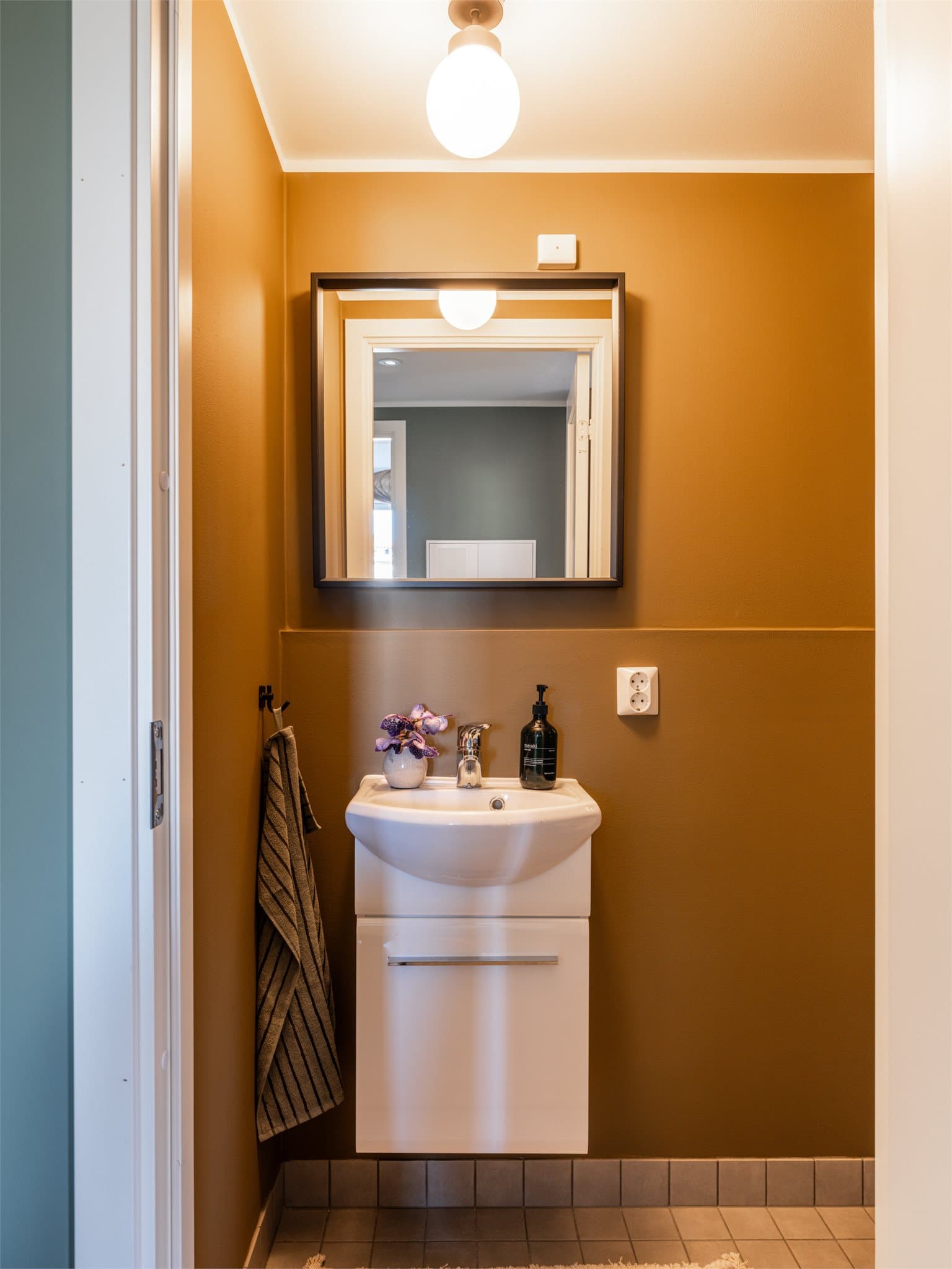 I tillegg har leiligheten er praktisk separat toalettrom.