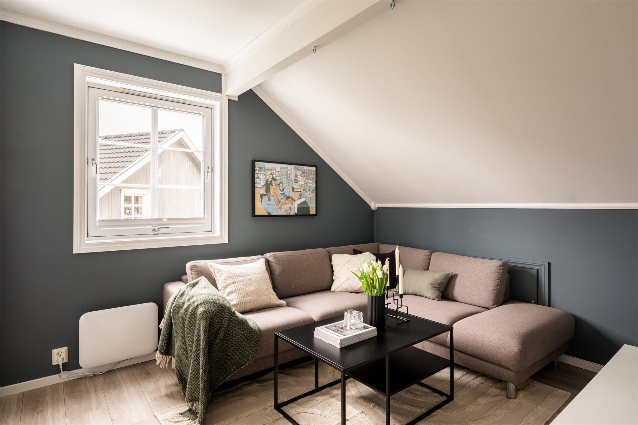 Dette rommet egner seg ypperlig som barnerom eller gjesterom.