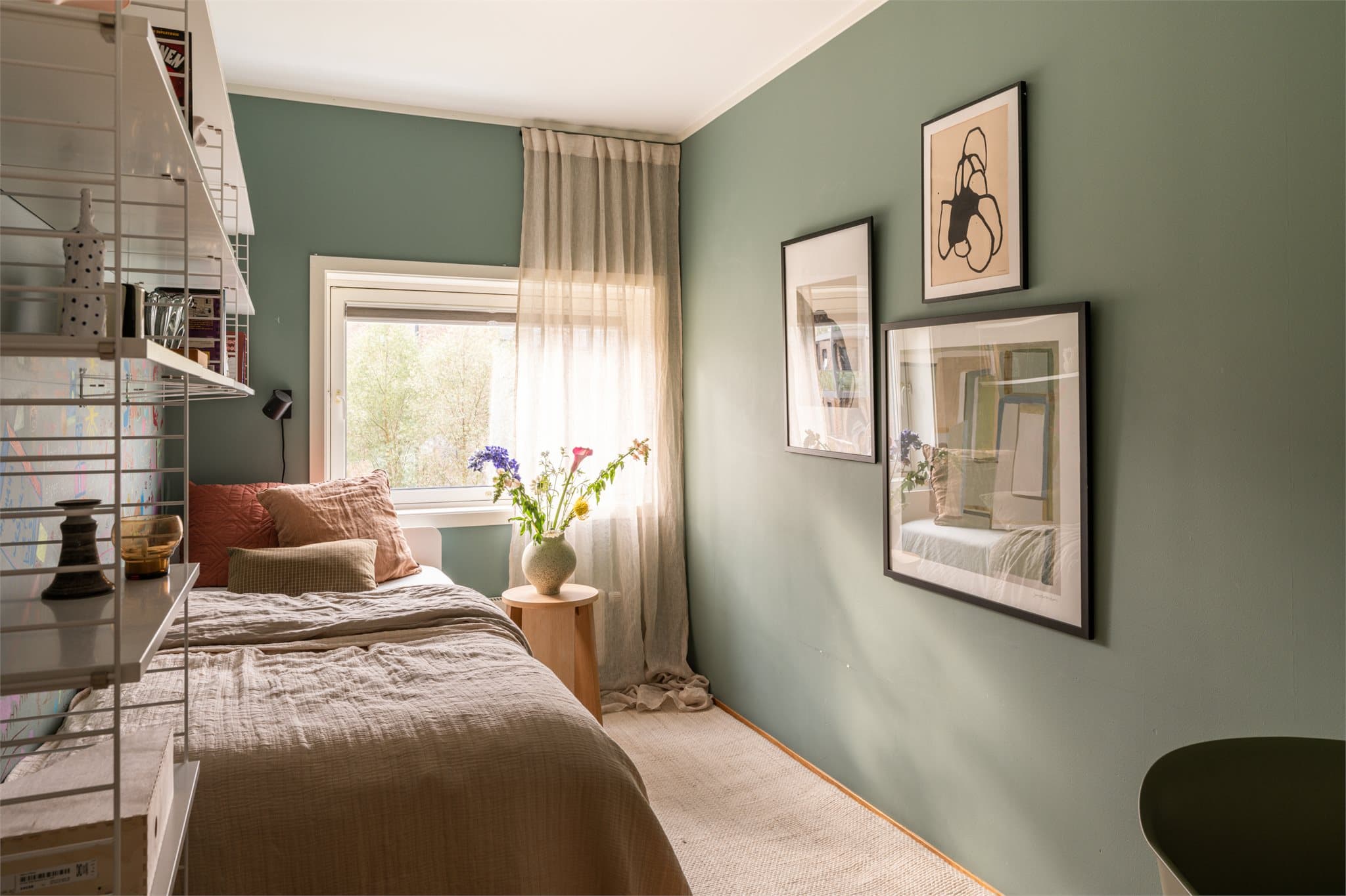 Soverom 2 passer ypperlig som barnerom, gjesterom eller kontor.