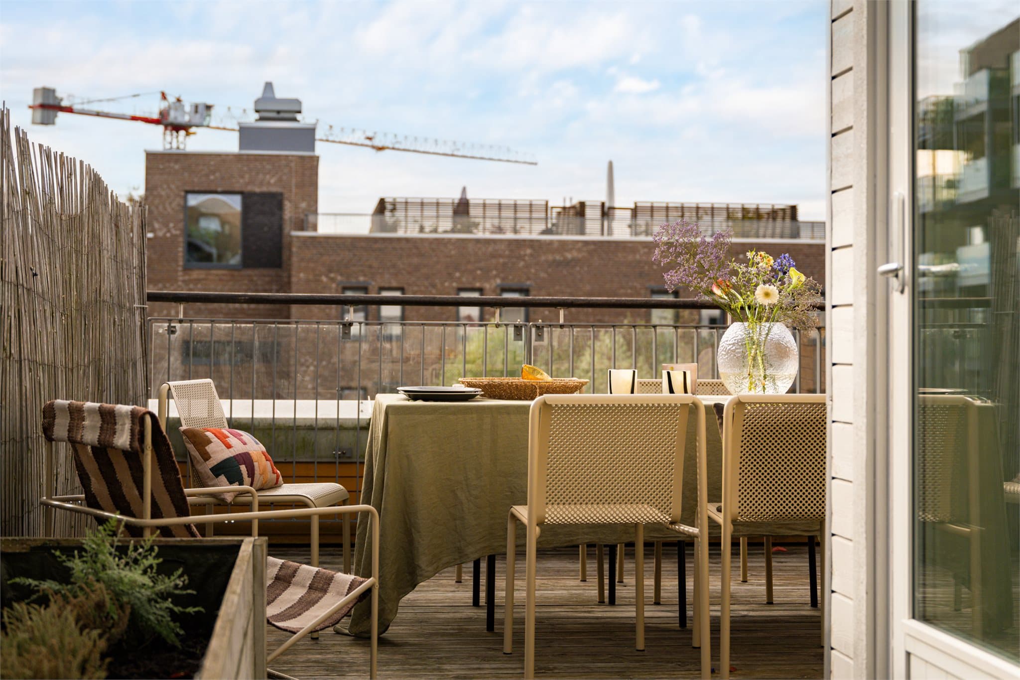 Samle familie og venner og rund av en nydelig sommerdag under åpen himmel.