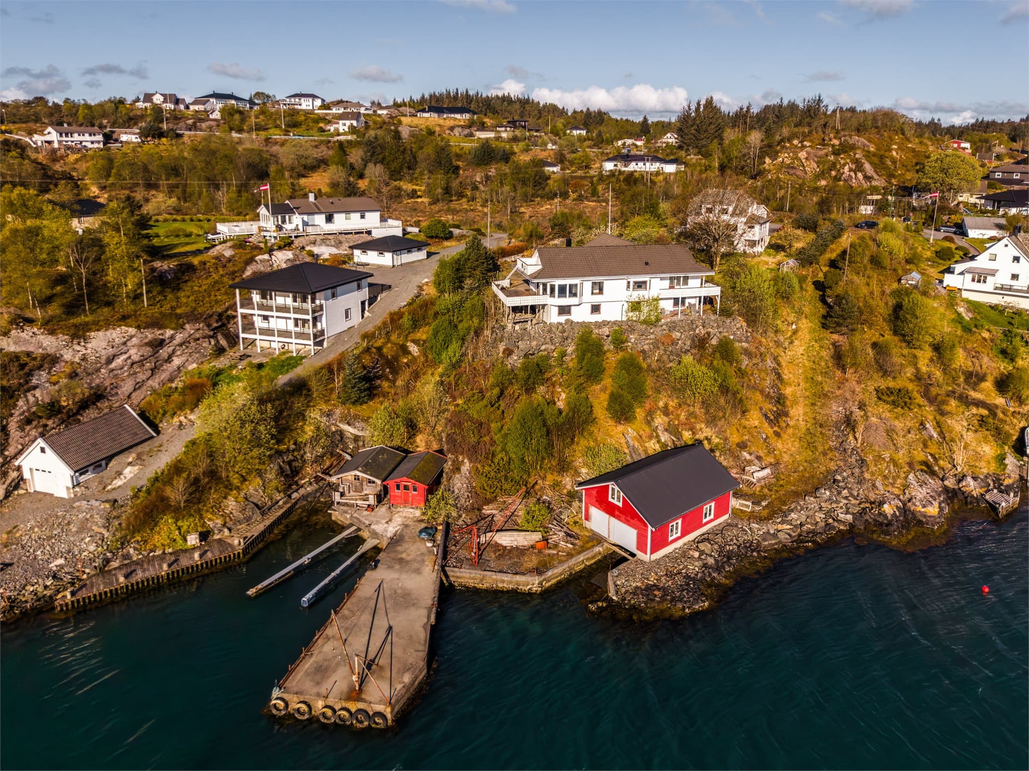 Her er man virkelig omgitt av vakker sjø, svaberg og vestlandsnatur