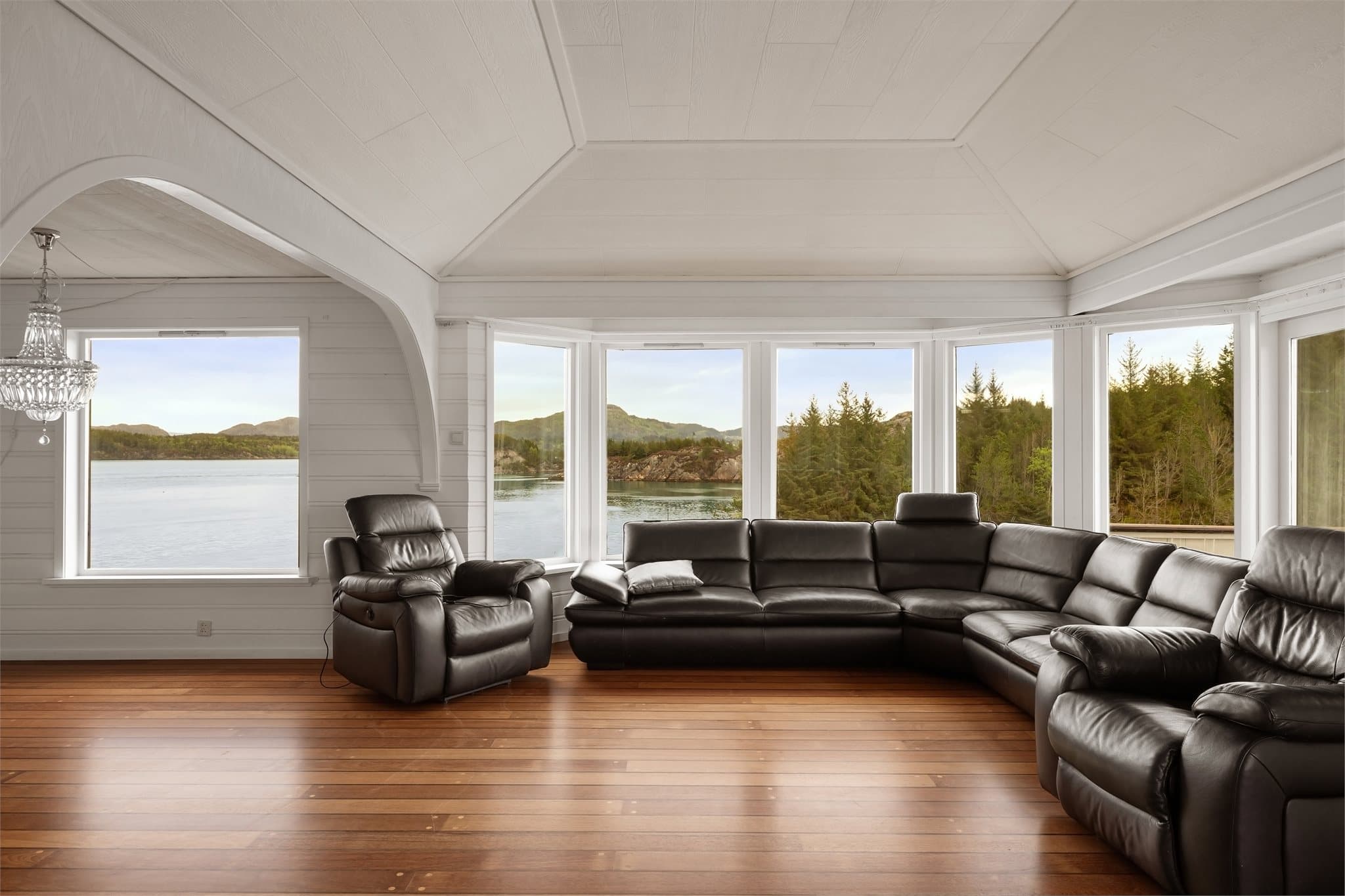 Stuen måler hele 50m²