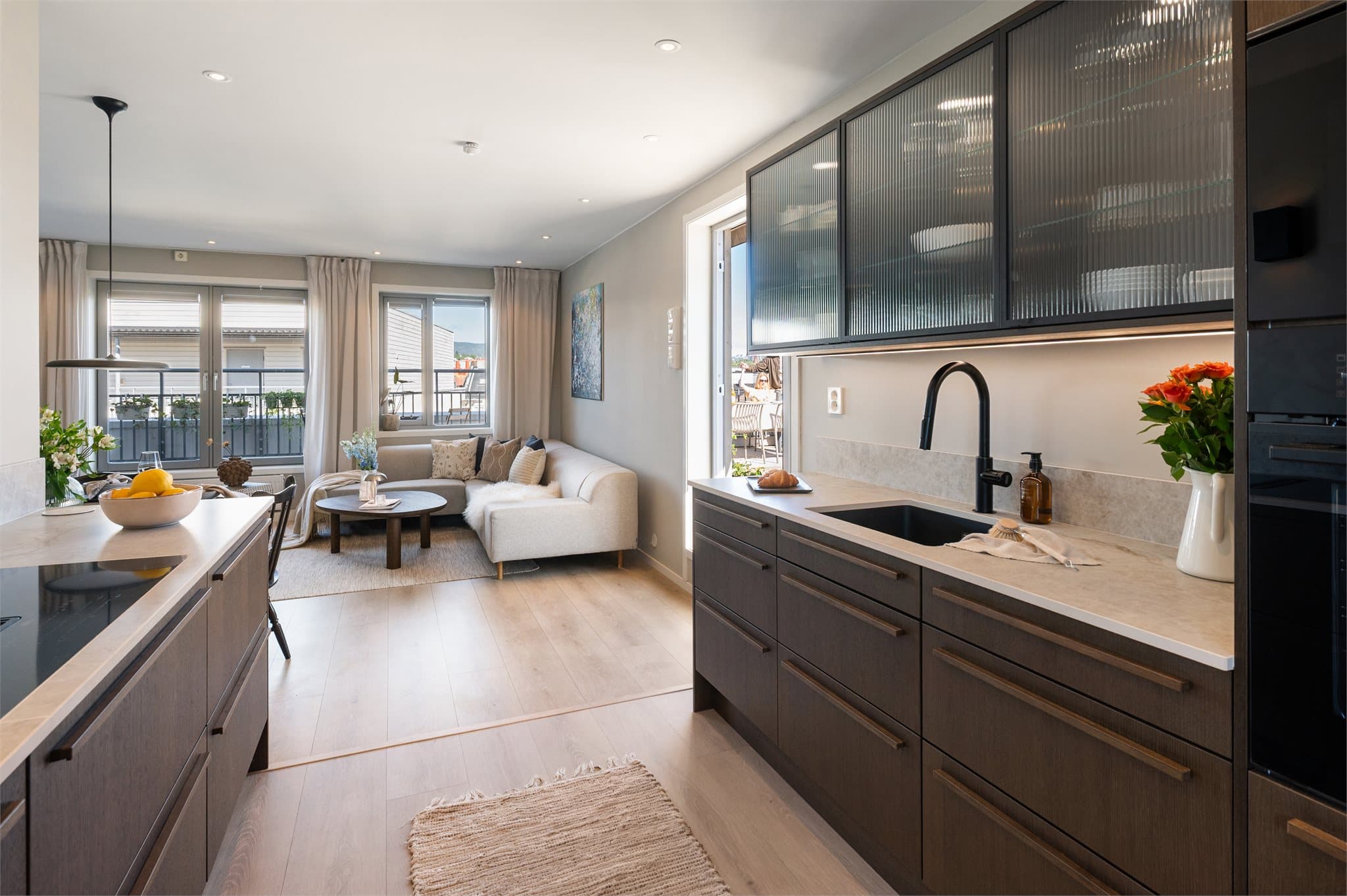 Kjøkkenet er utvidet og oppgradert i 2025 med ny innredning.