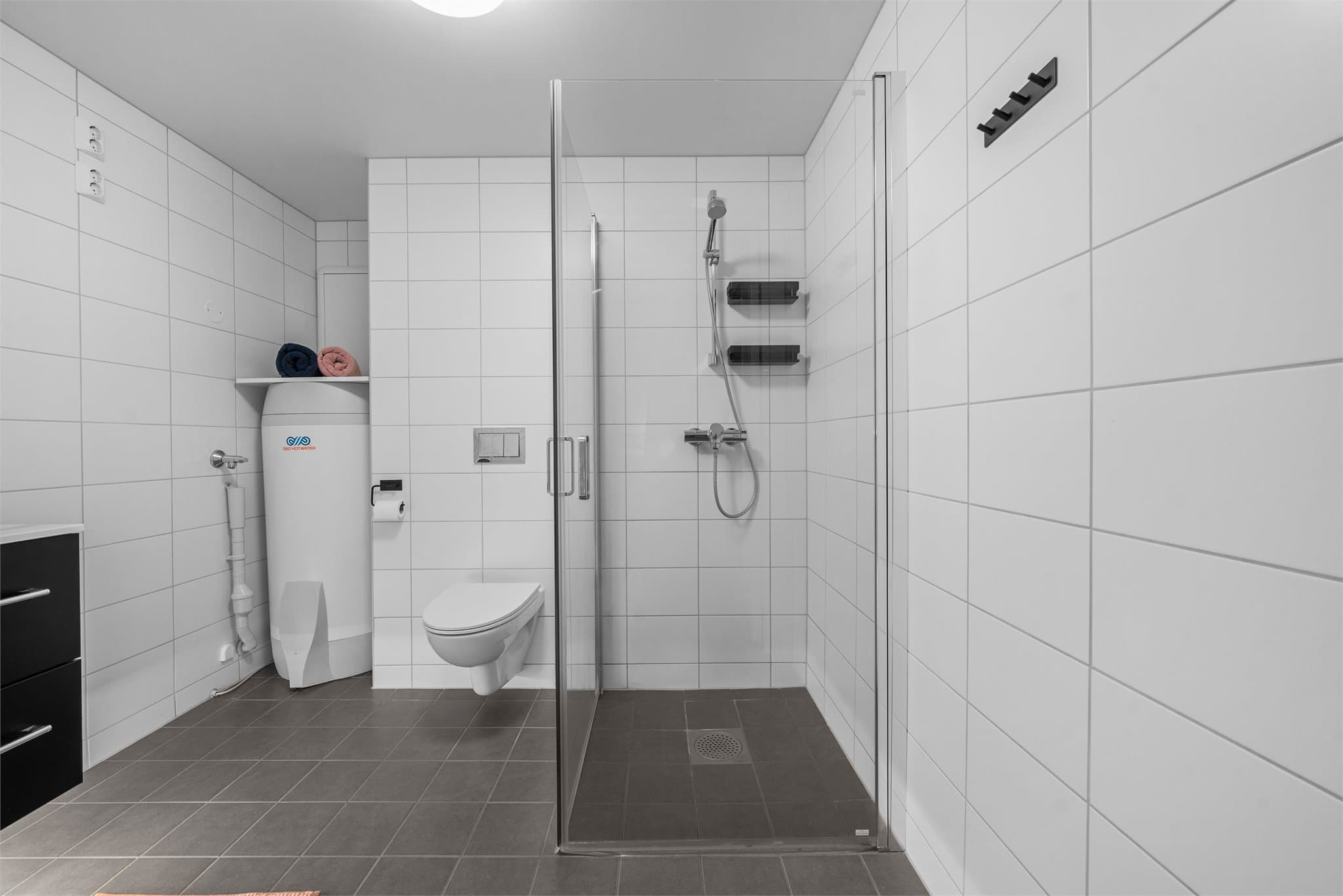 Tidløse farger på fliser og innredninger.