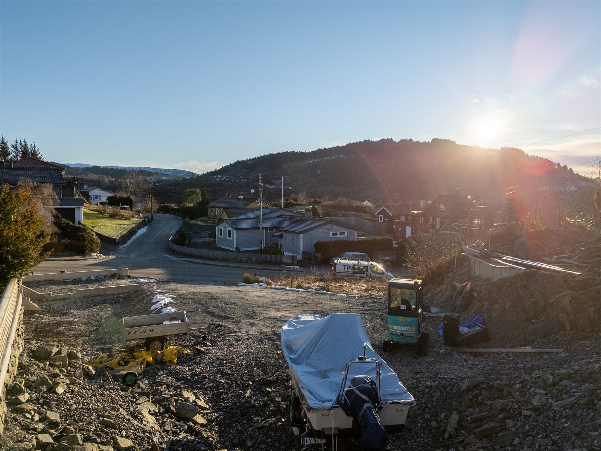 - Området er svært populært for barnefamilier - mye grunnet nærheten til matbutikk, barnehager, lekeplasser, grøntområder og skole -