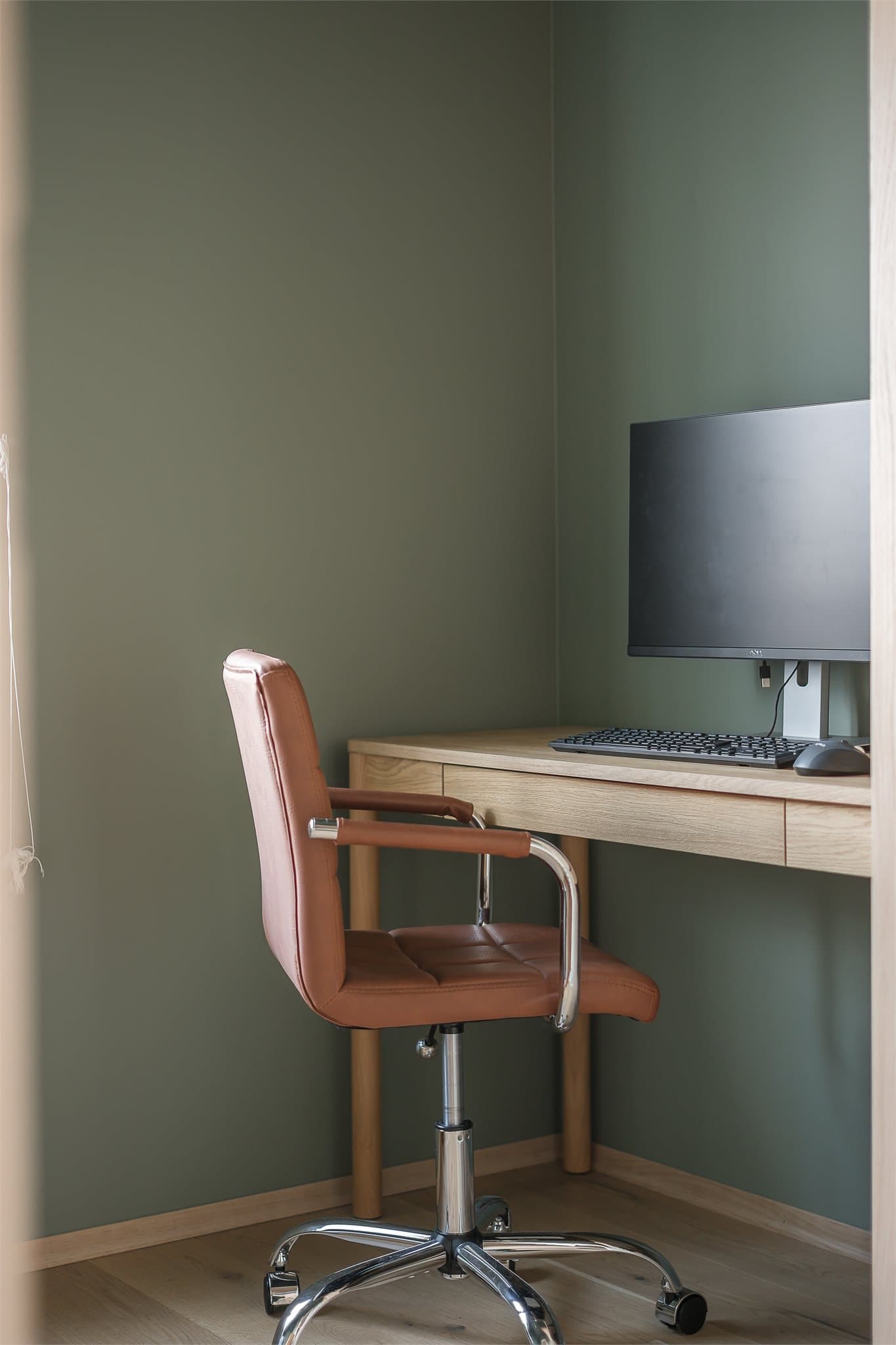 Leiligheten disponerer også en bod i kjeller som sørger for godt med lagringsplass.