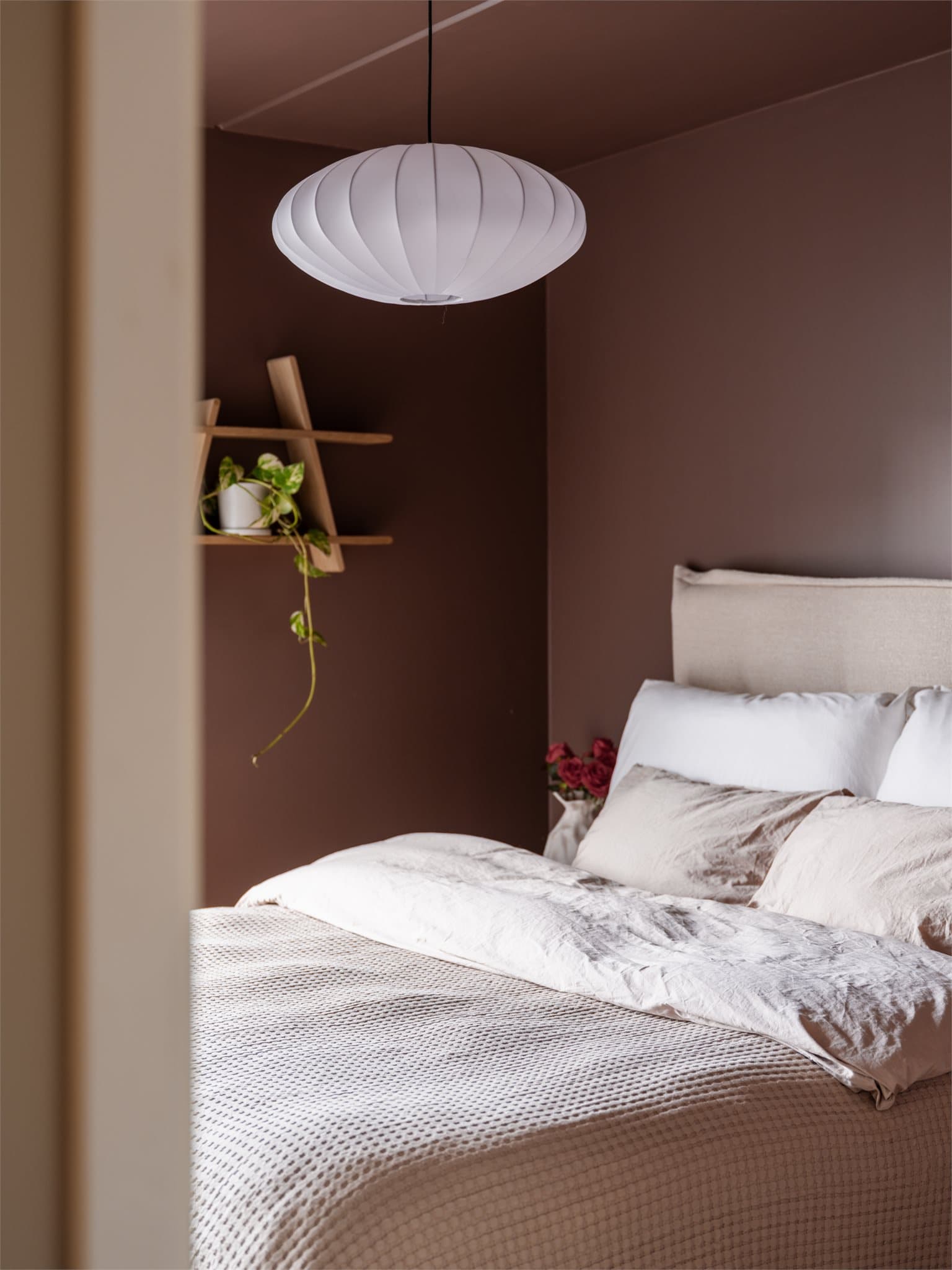 Boligen har tre soverom hvor alle er av god størrelse.