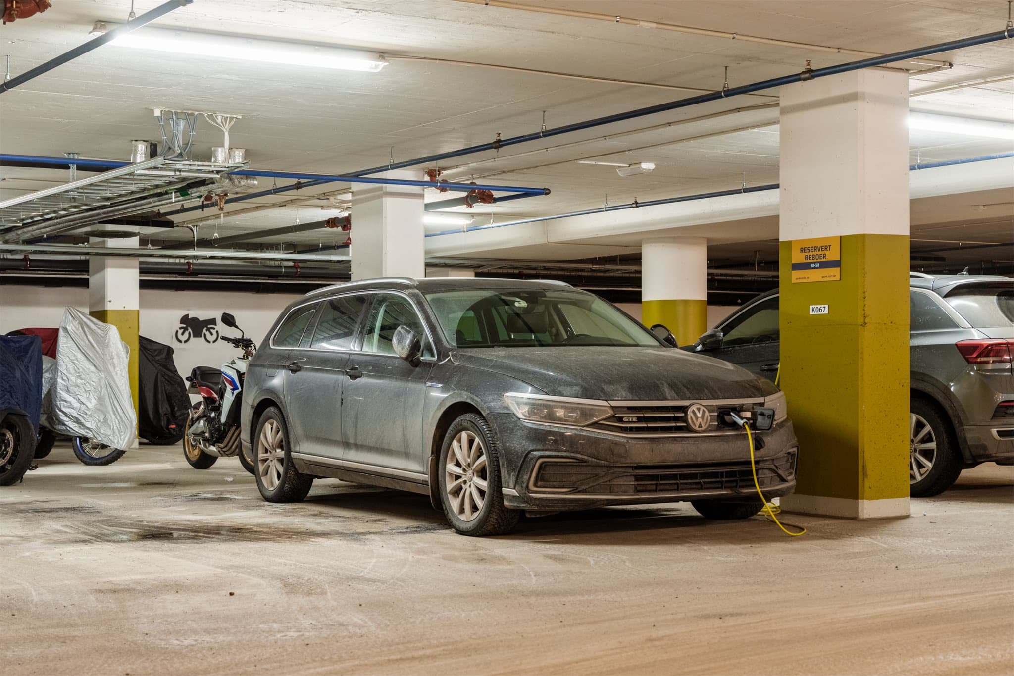 Det medfølger fast garasjeplass i borettslagets garasjekjeller.