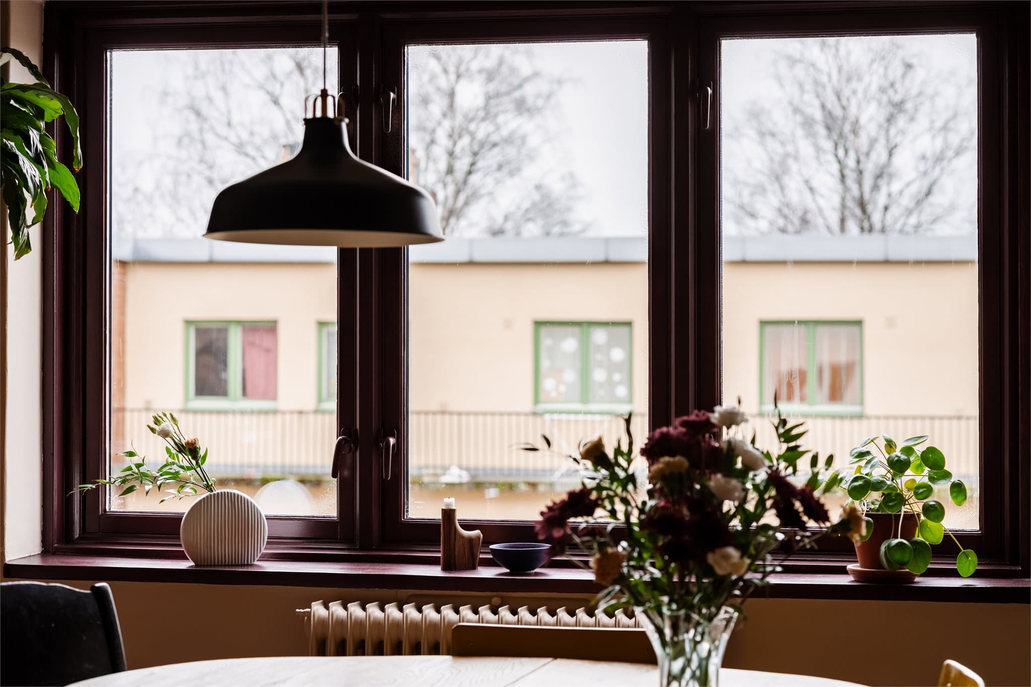 Sameiet har et hyggelig uteområde med fellesgrill og dyrkekasser som benyttes flittig av beboerne.