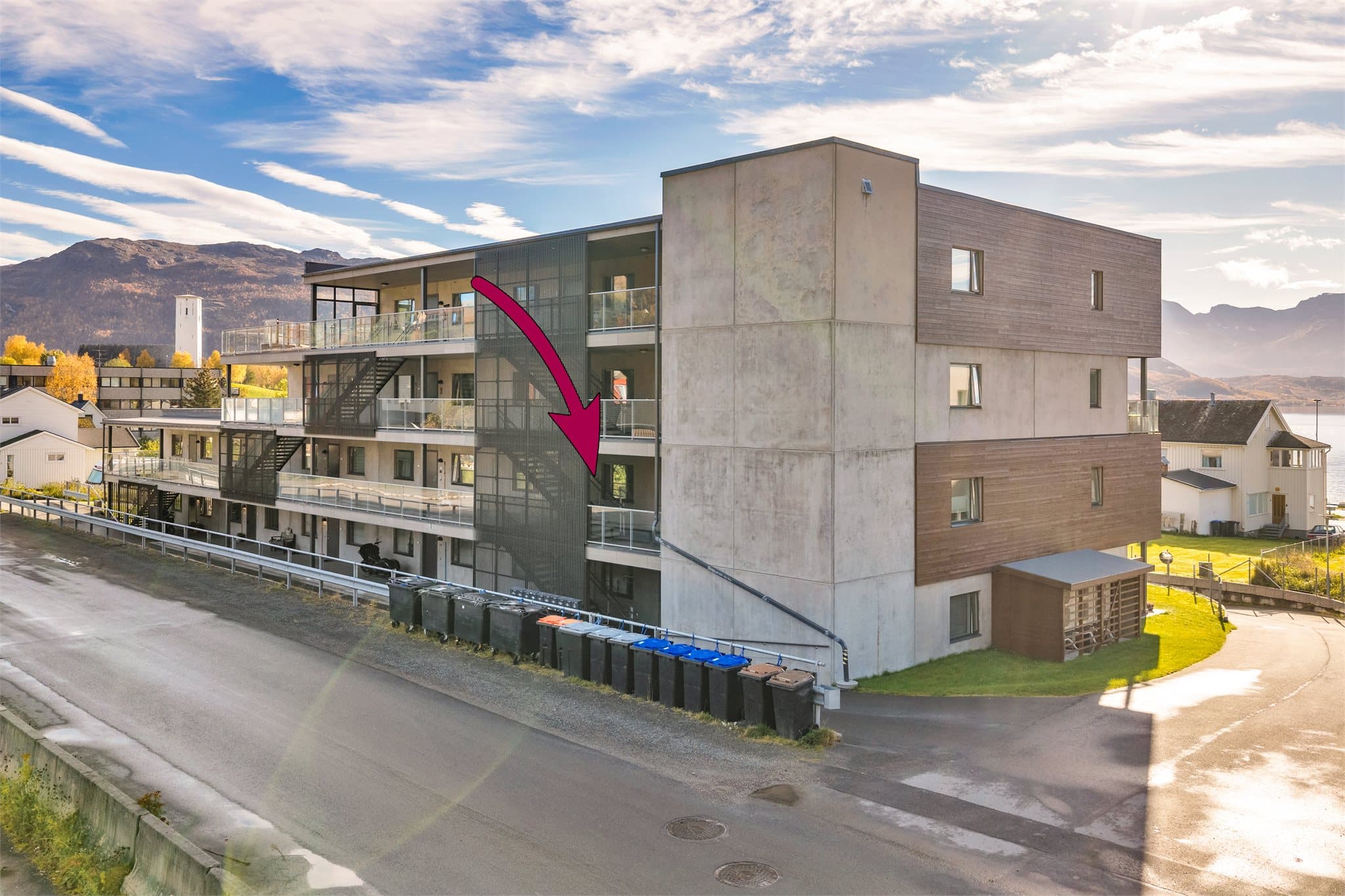 Sameiet Bjerkvik Terrasse har en tilbaketrukket beliggenhet i Maridalsveien.