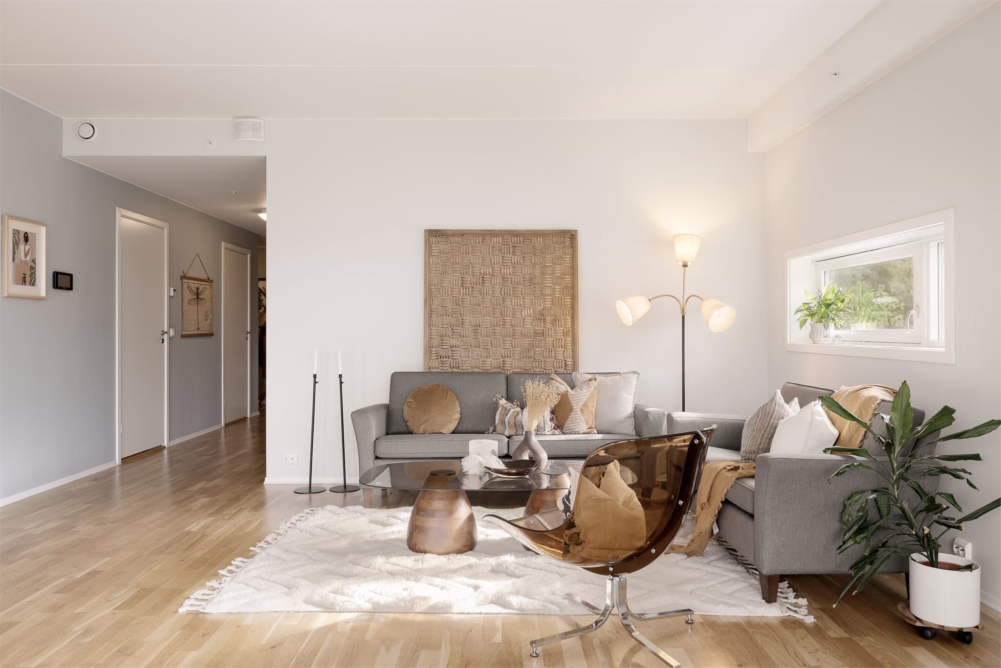Stue og kjøkken har et totalt areal på 51,7 m²