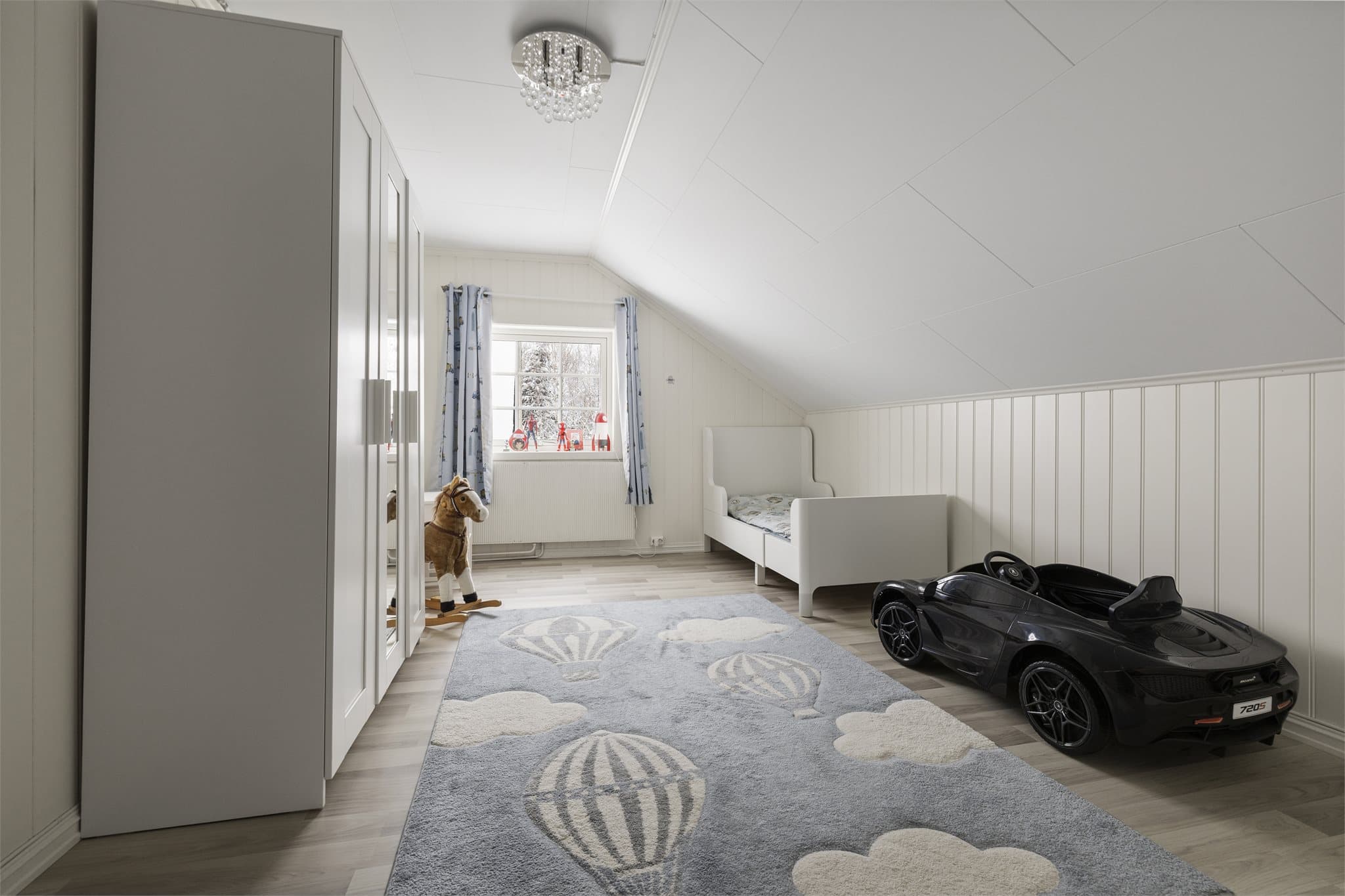 Det tredje soverommet på 14 m² egner seg godt som barnerom eller kontor.