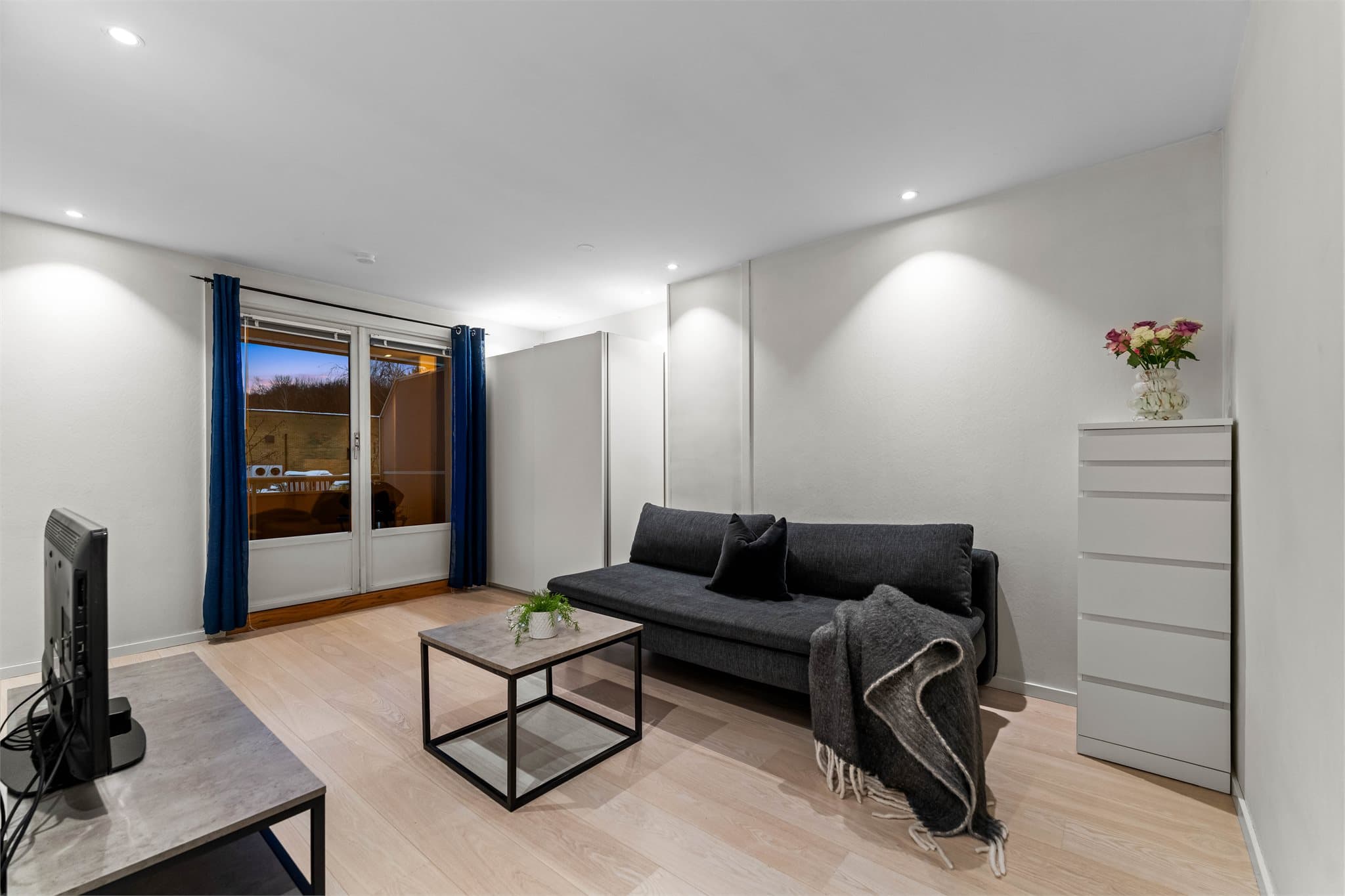 Lyse fine overflater