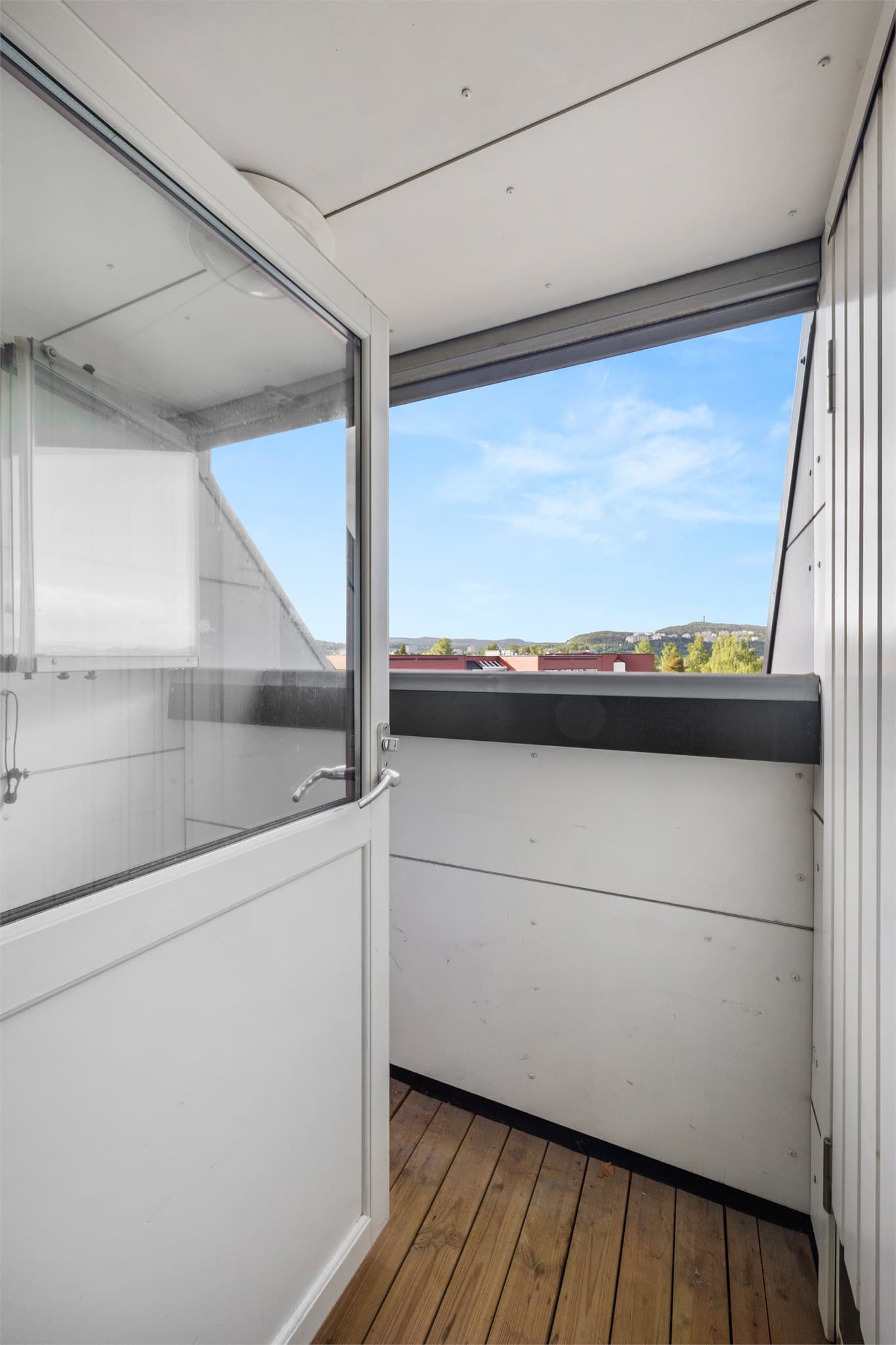 Balkong med utvendig bod på ca 2 m2