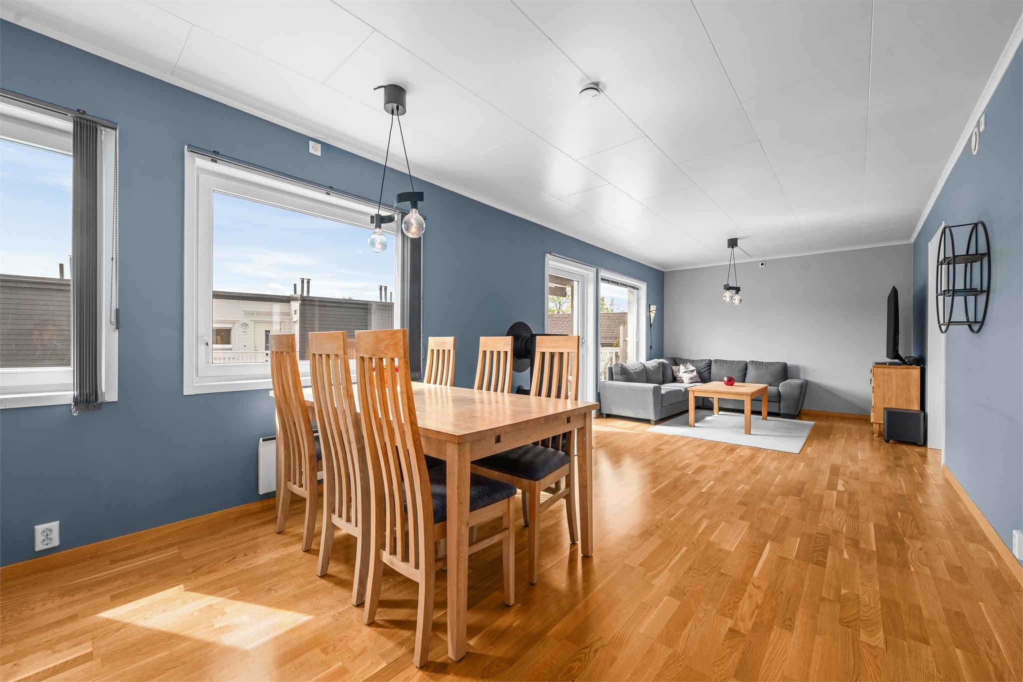 Leiligheten var ferdigstilt i 2018 og holder en god standard med malte flater og parkett på gulv.