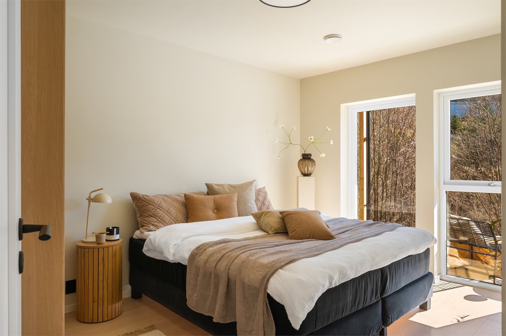 - Boligens største soverom måler 12,5m² -