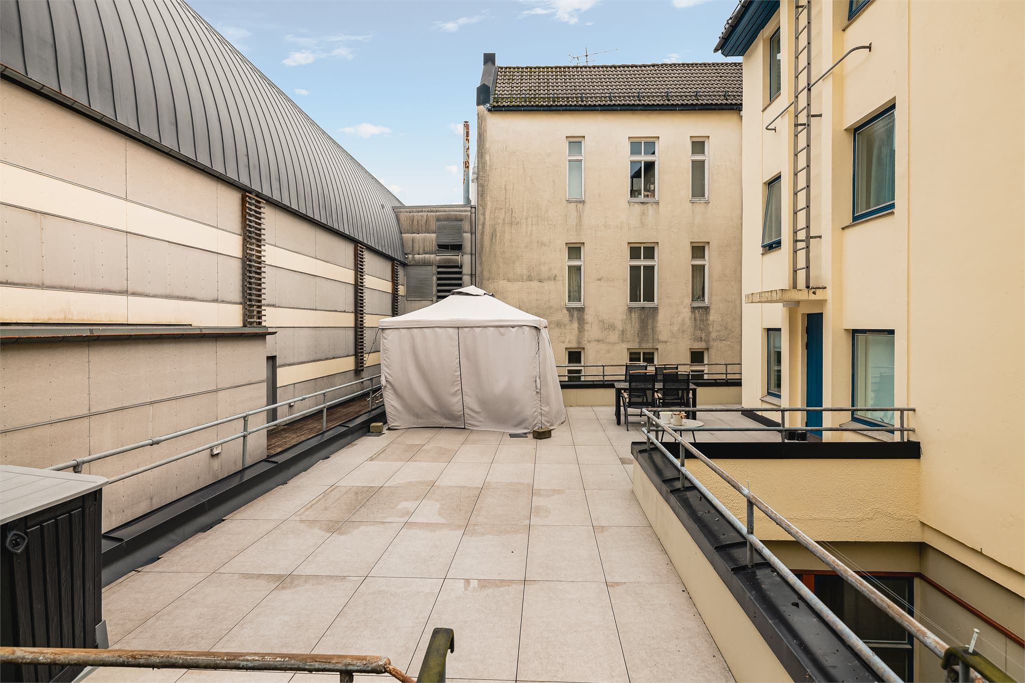 Flott, felles takterrasse på hele 70m²