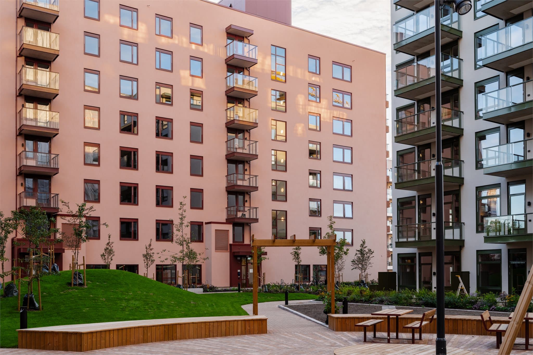 I Grønvollkvartalet får du Fyrstikktorget som nærmeste nabo og tilgang til hele Oslo med sykkel. Nabolaget har også ett av byens beste kollektivtilbud.
