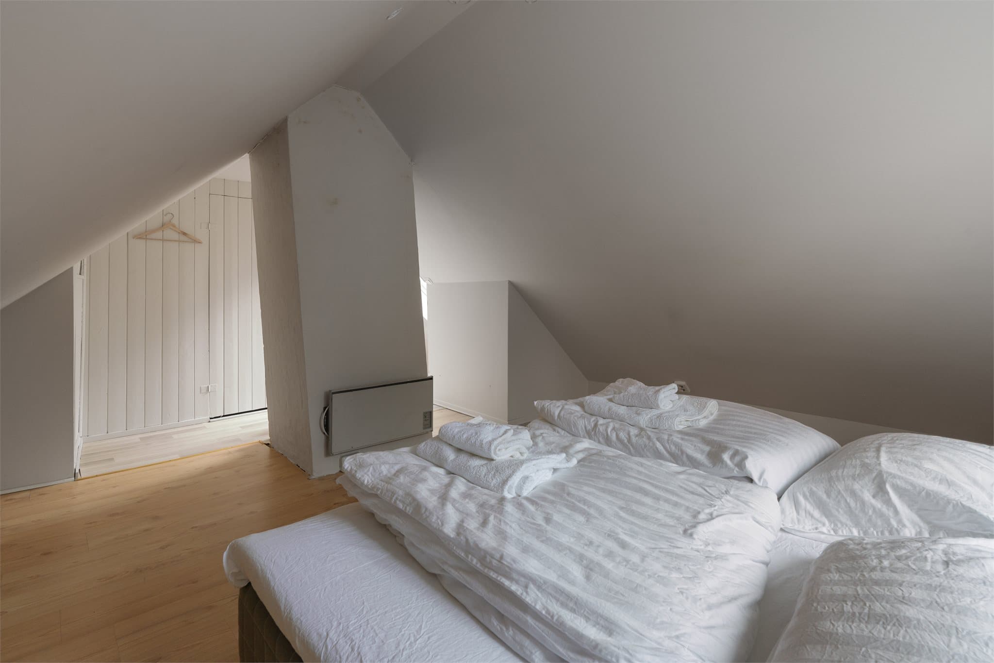 - Soverom på loft (ikke godkjent) -