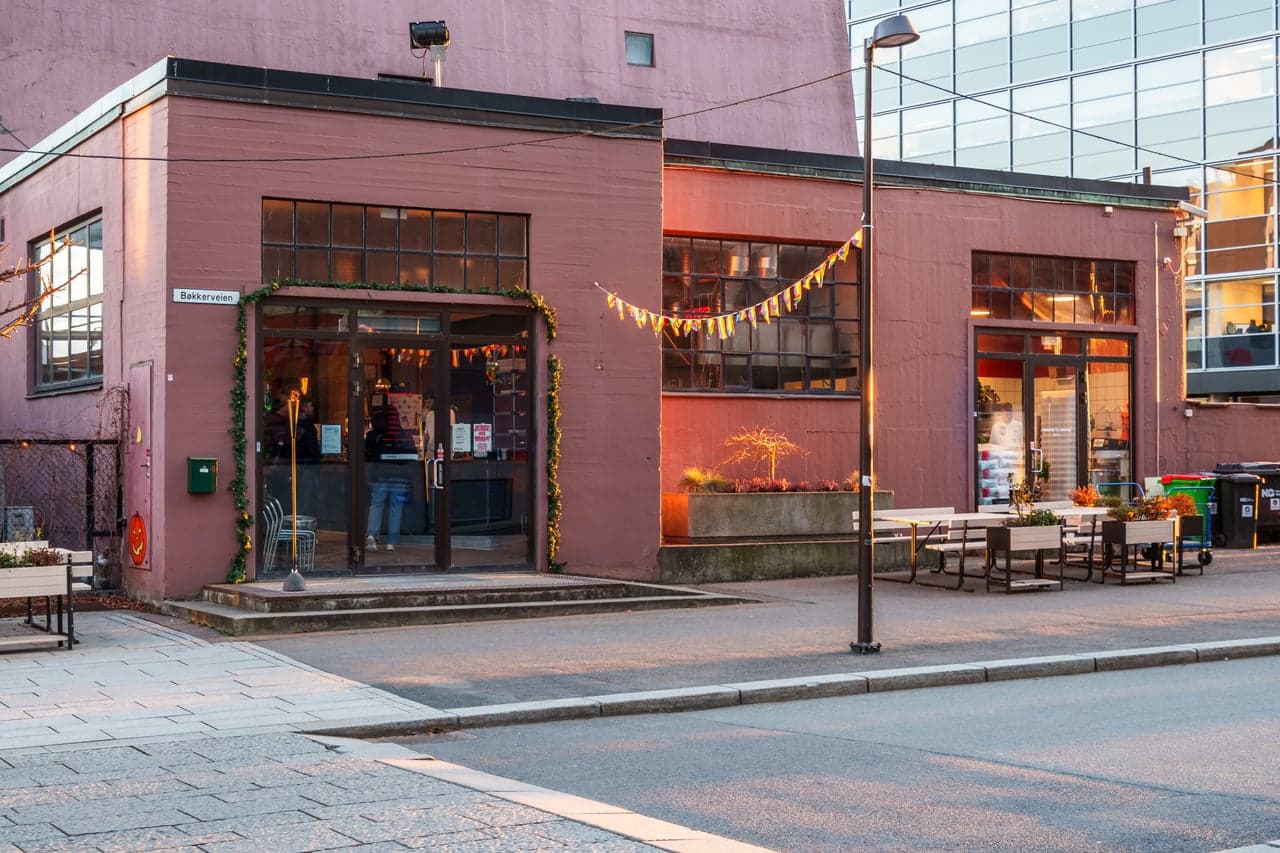 "Stykke" Pizza serverer nok Lørens beste pizza og har både sitteplass, men også takeaway.