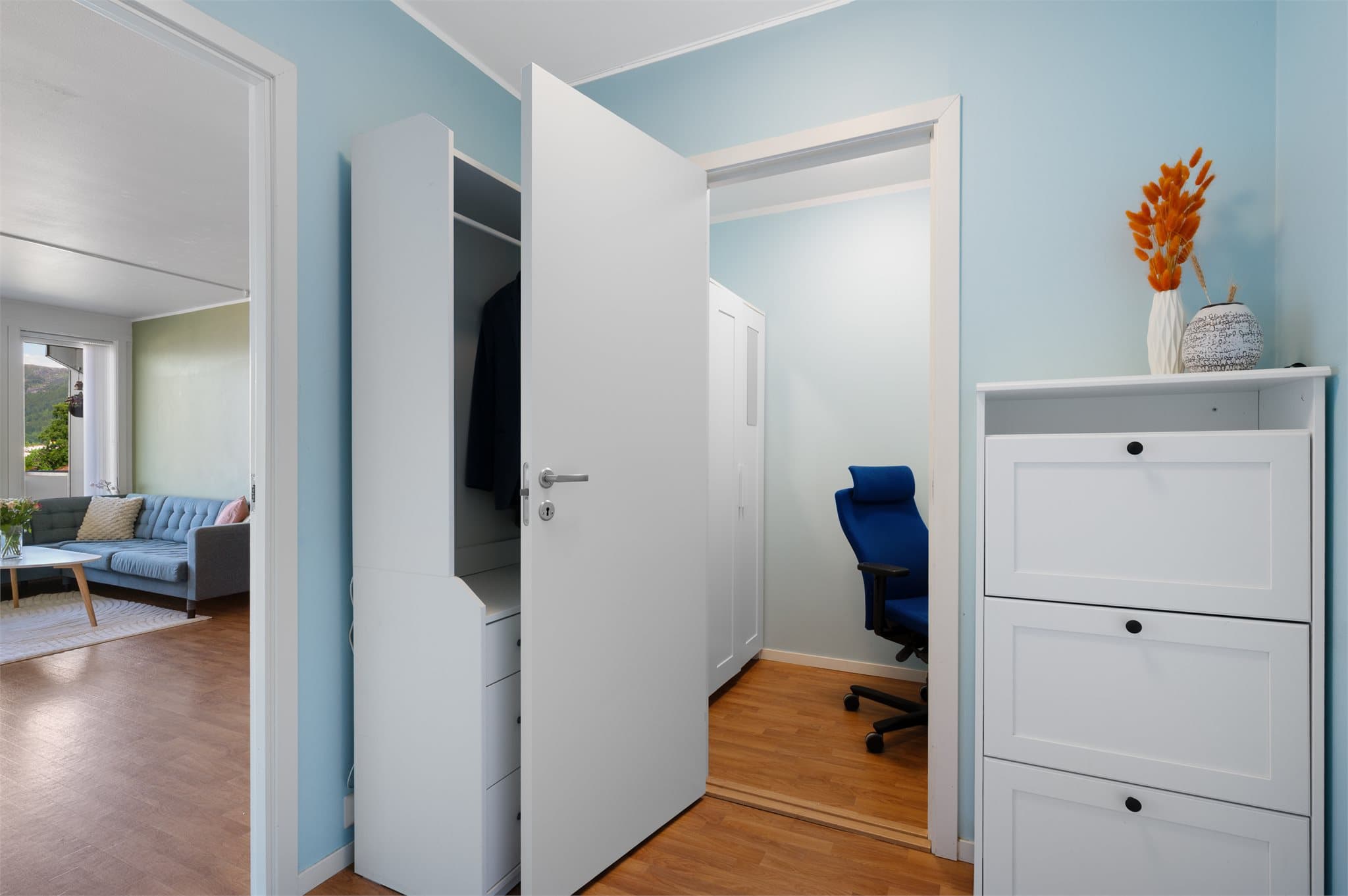 - Bod/kontor på 2,9m² - Perfekt for oppbevaring eller hjemmekontor -
