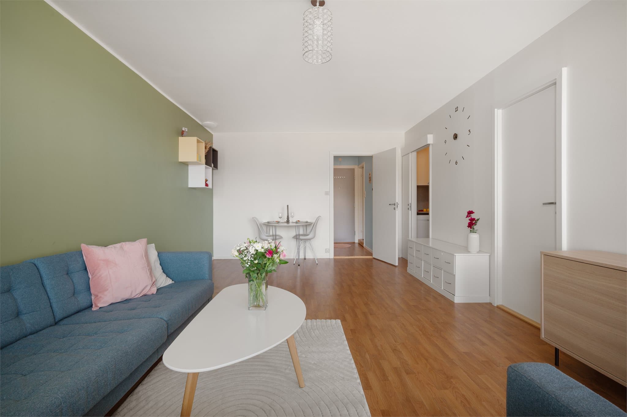- Stuen måler 23m² -