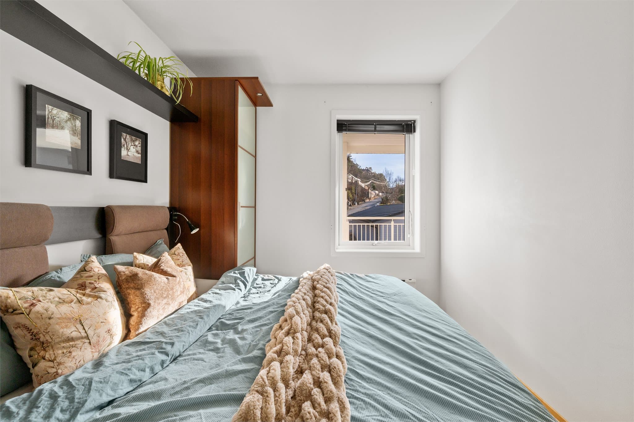 - Merk praktisk garderobeløsning som medfølger handelen kostnadsfritt -