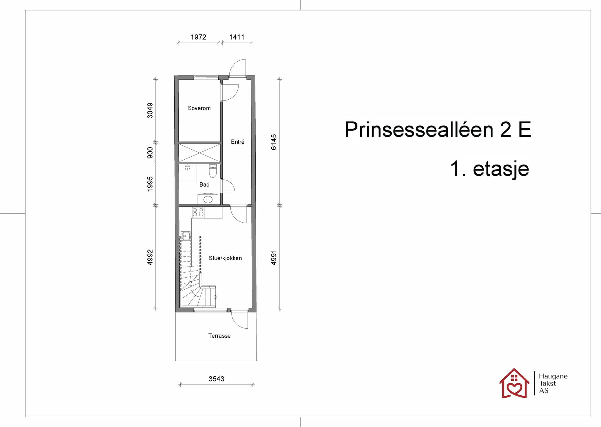 Første etasje rommer entré, bad, soverom og en åpen stue- og kjøkkenløsning. Leiligheten disponerer også en kjellerbod på ca. 6 m².