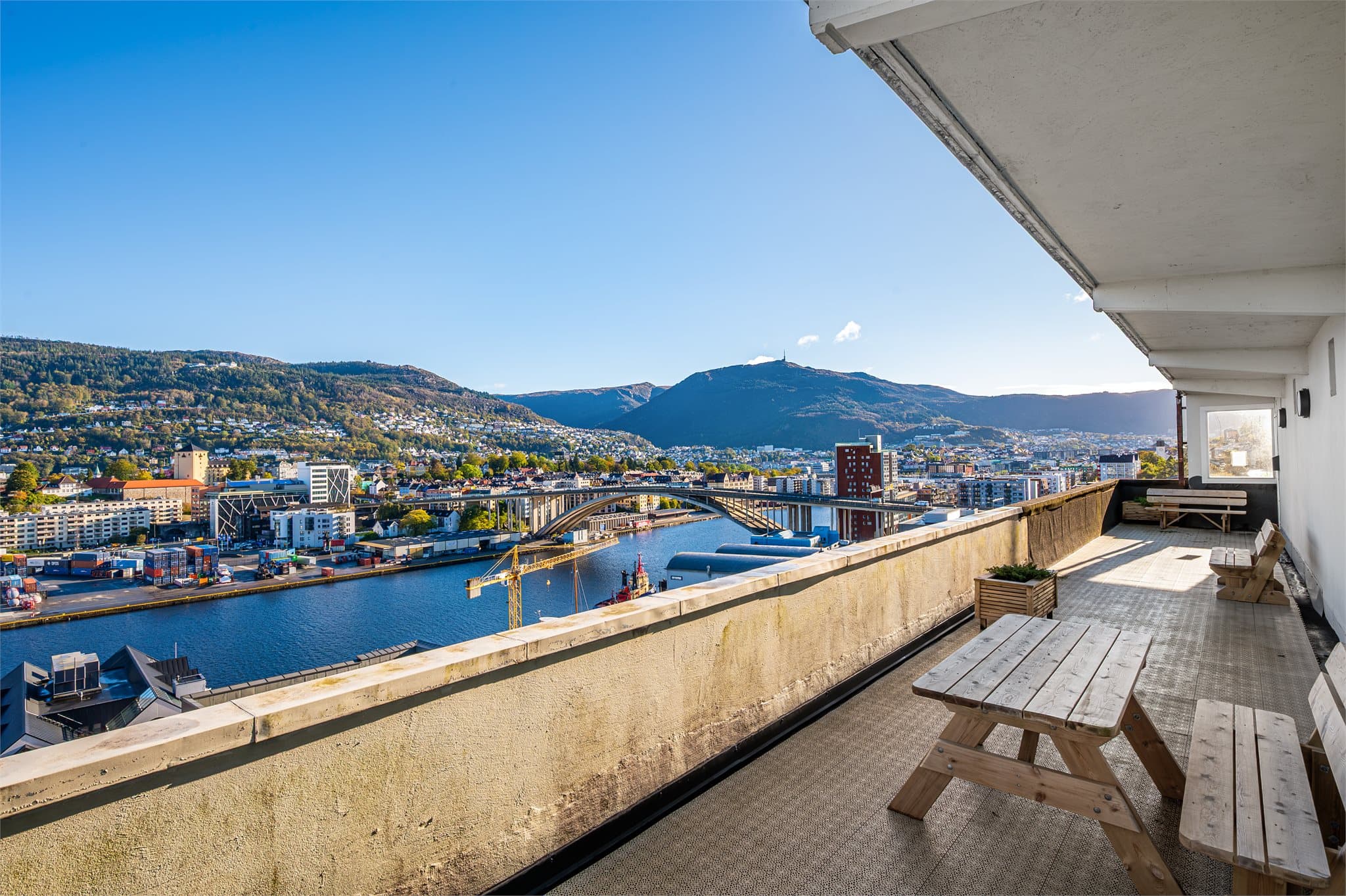 - Sameiet har felles takterrasse på begge sider av bygget -