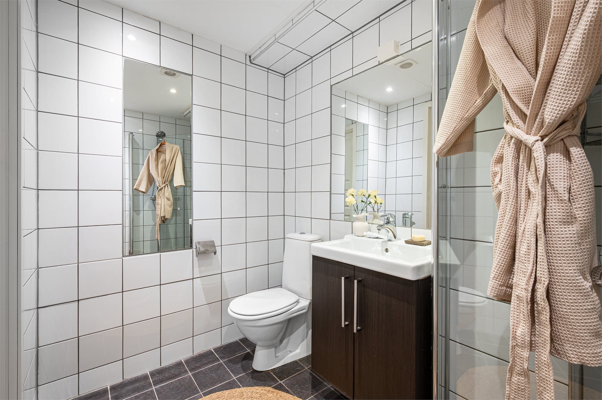 - Badet måler 3,3 m² -