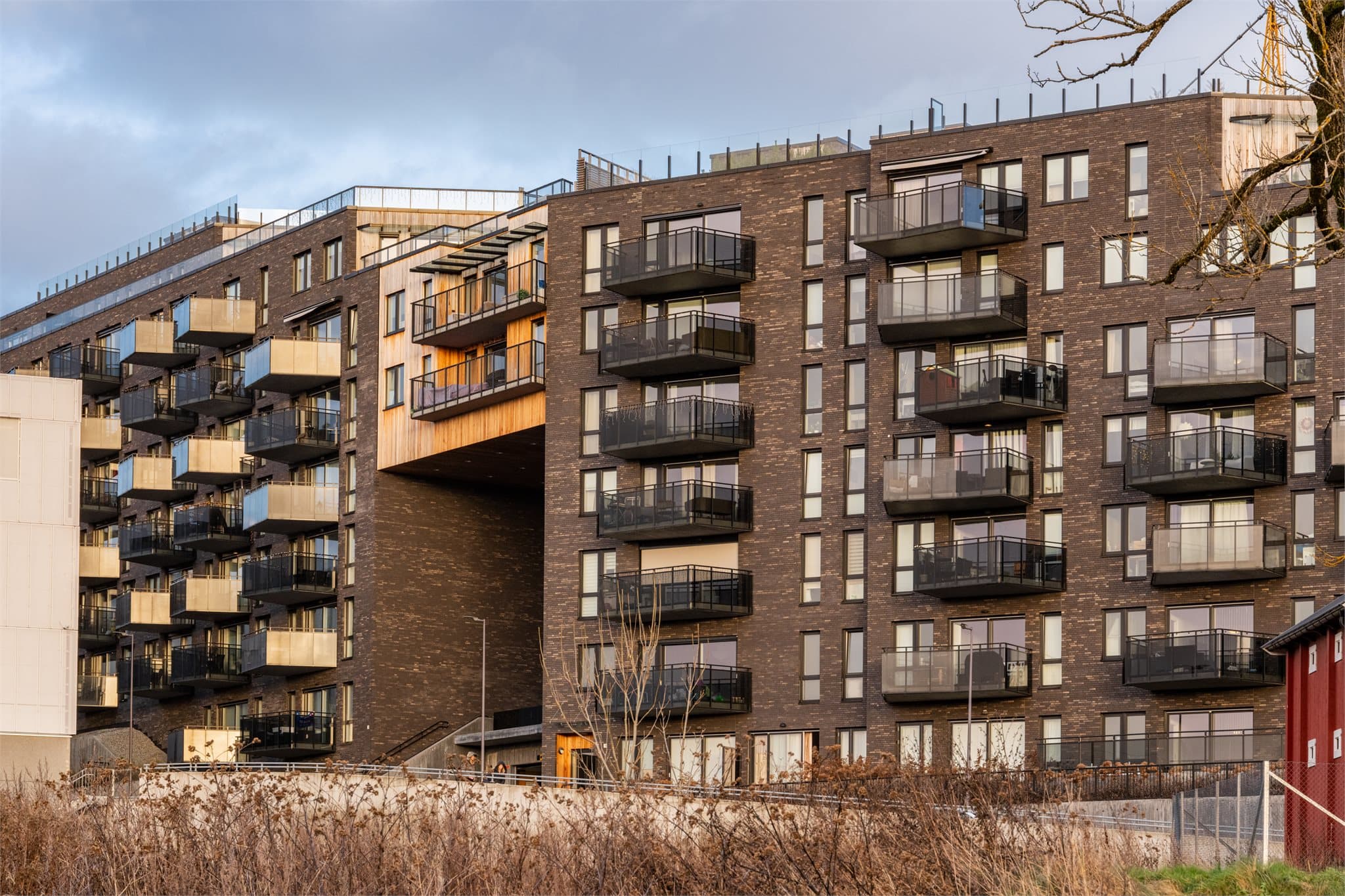 Sameiet Snølia 1-3-5 er et moderne leilighetsbygg fra 2021