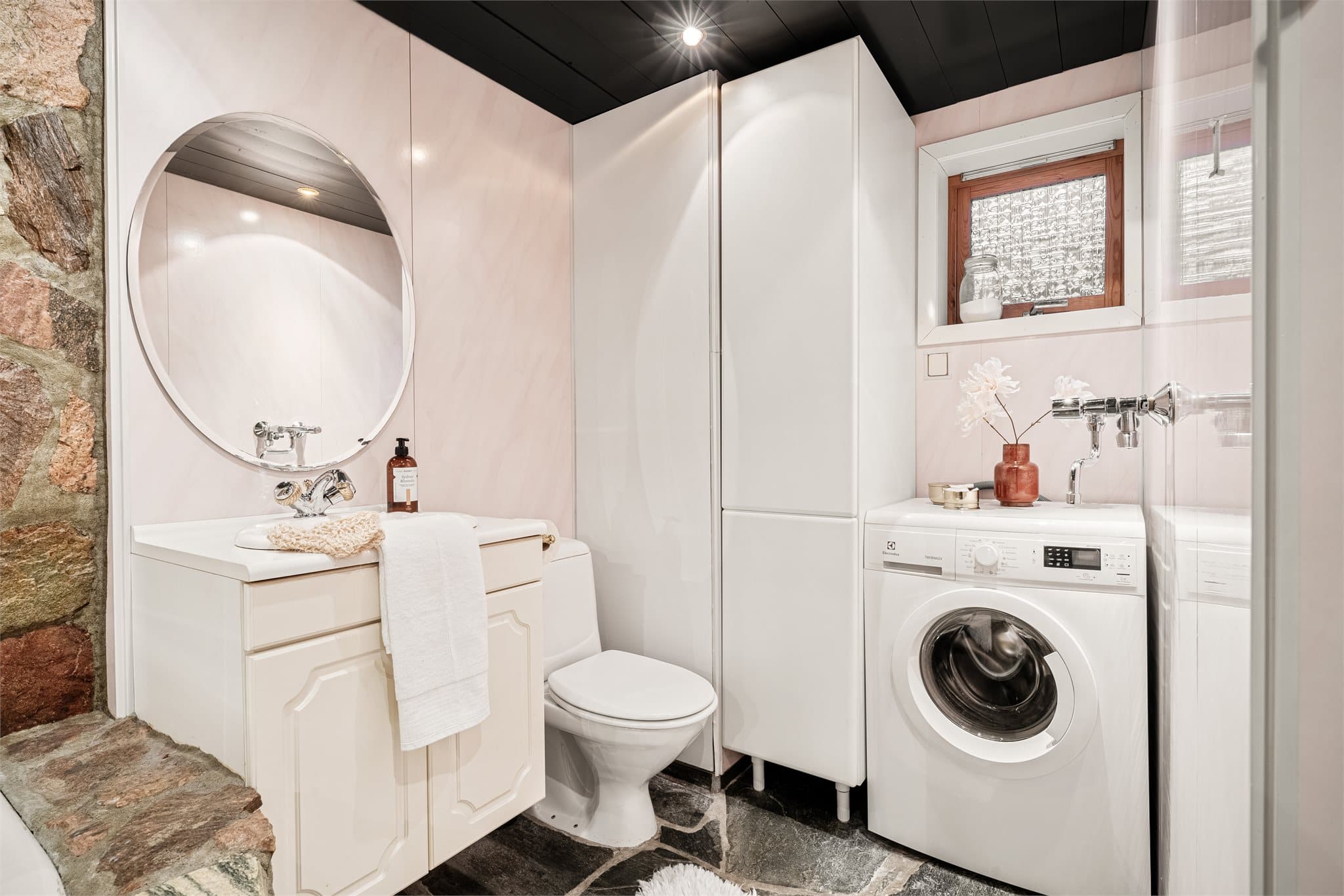 - Her er det også opplegg for vaskemaskin -