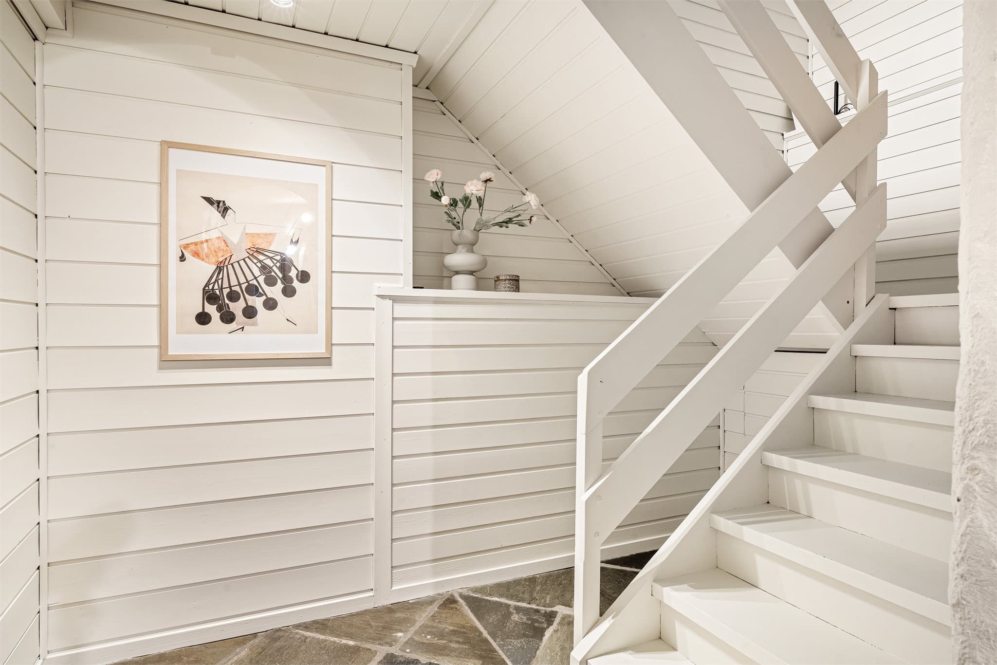 - Vi beveger oss ned i underetasjen -